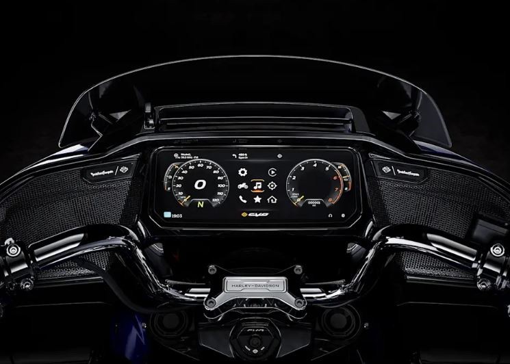 HARLEY-DAVIDSON FLTRXSE CVO Road Glide Solid C