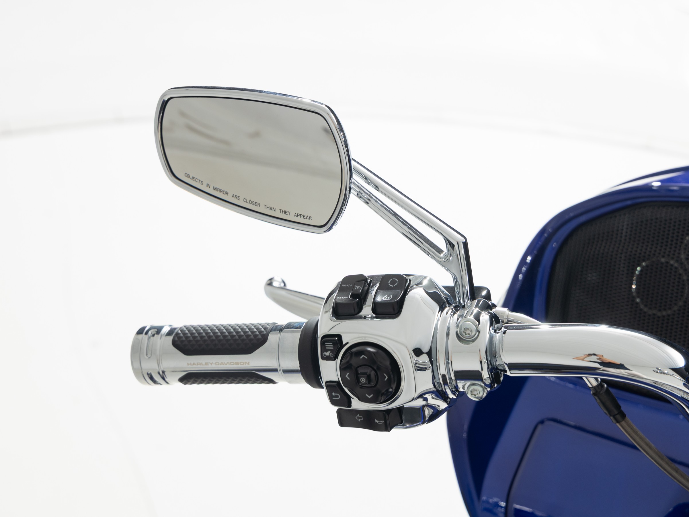 HARLEY-DAVIDSON FLTRXSE CVO Road Glide Solid C