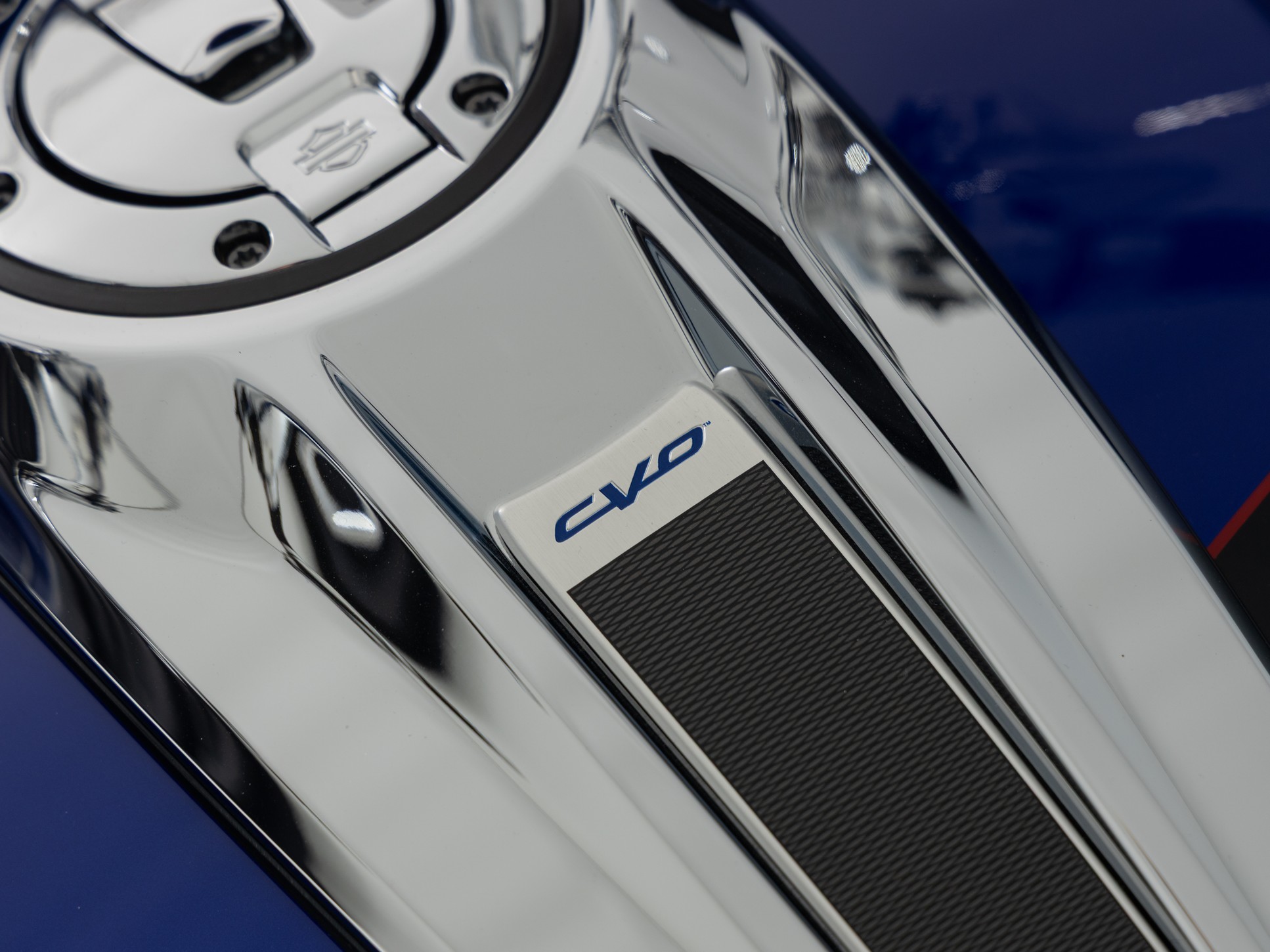 HARLEY-DAVIDSON FLTRXSE CVO Road Glide Solid C