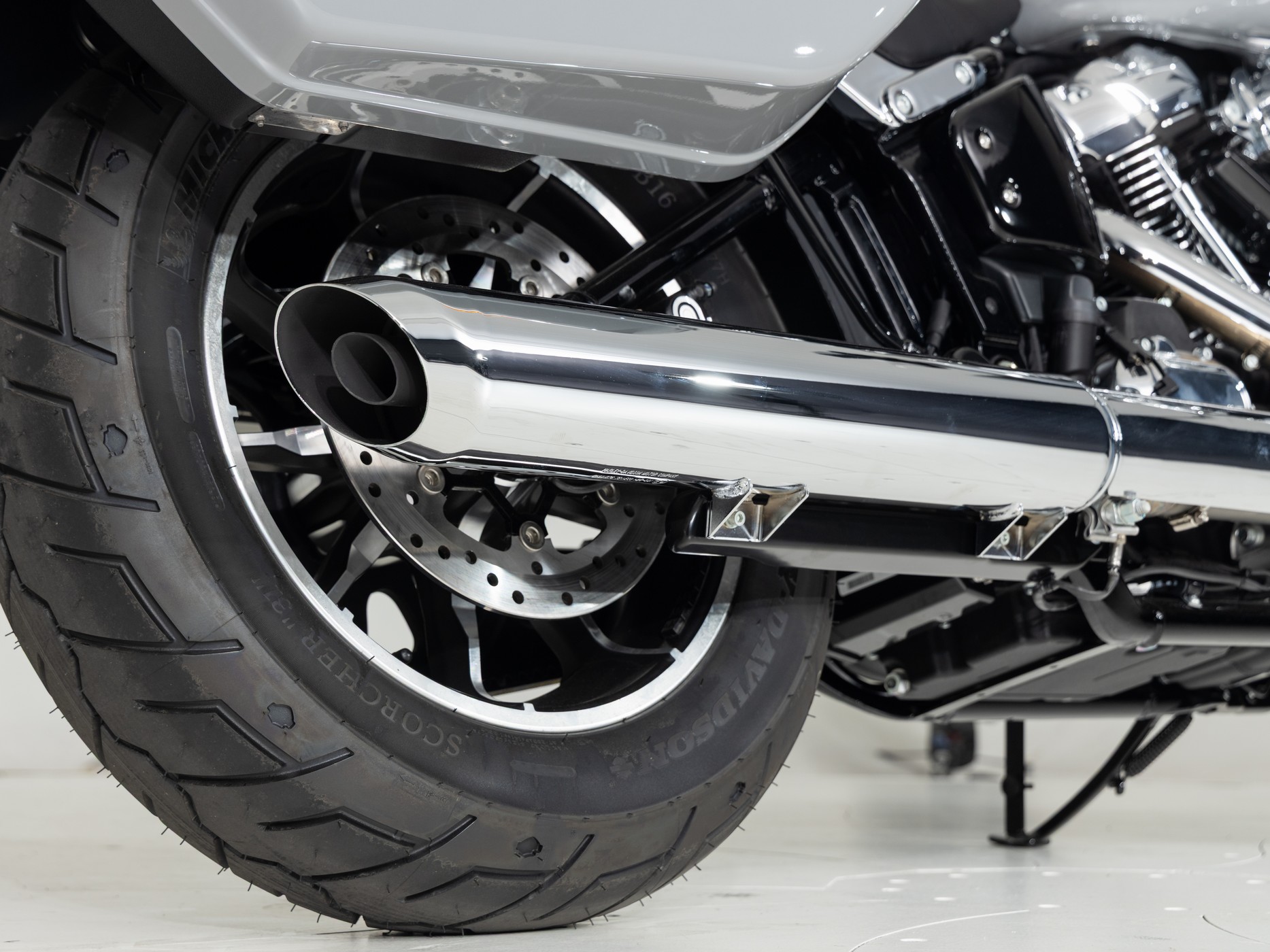 HARLEY-DAVIDSON FXLRST Softail Low Rider ST