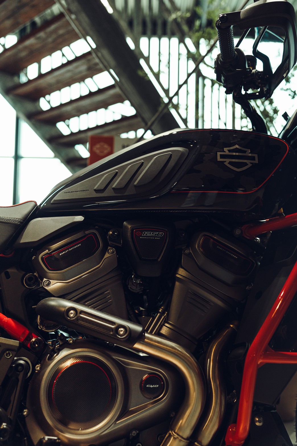 HARLEY-DAVIDSON RA1250SE Pan America CVO Solid