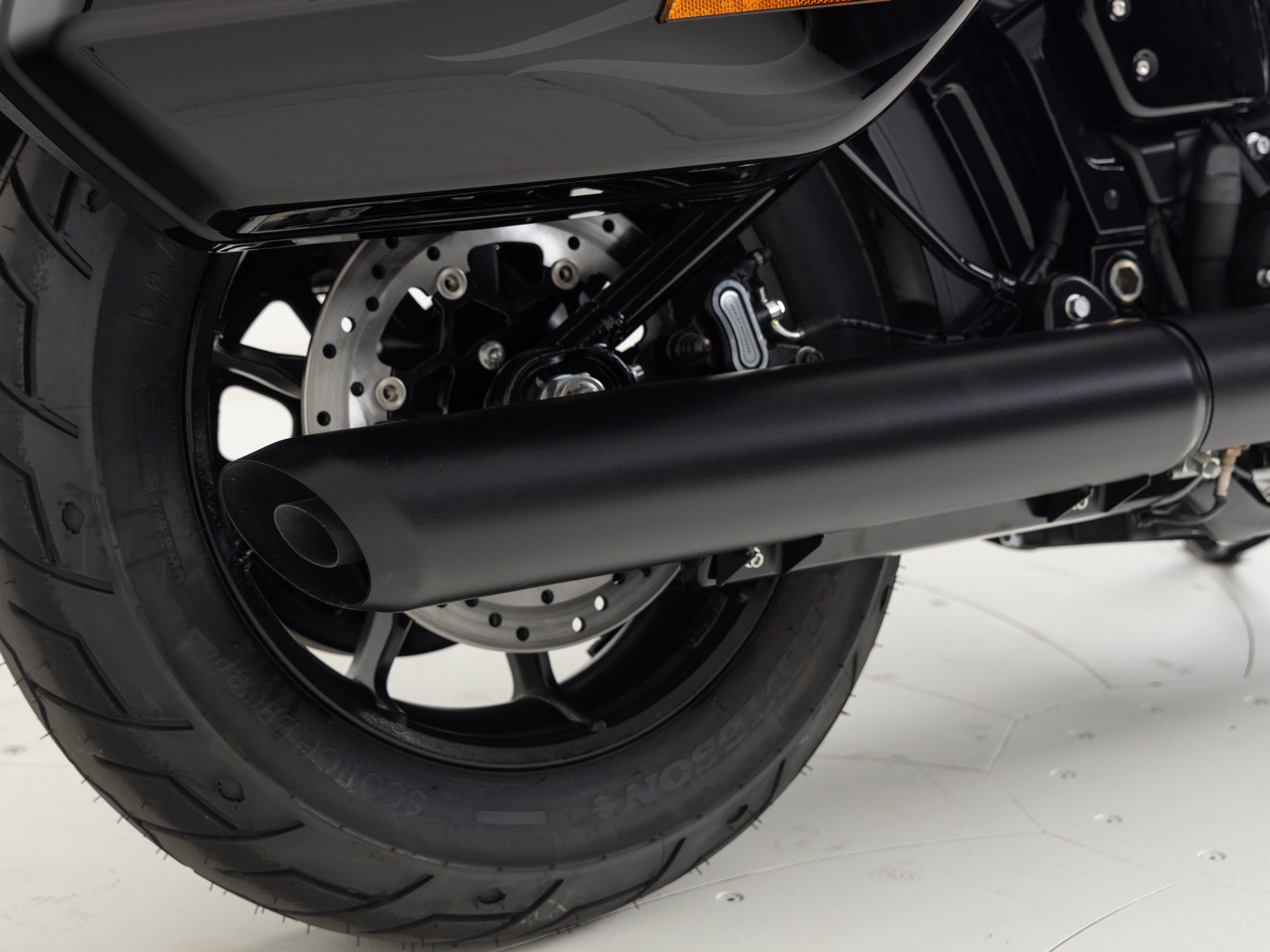 HARLEY-DAVIDSON FXLRST Low Rider ST Custom Col