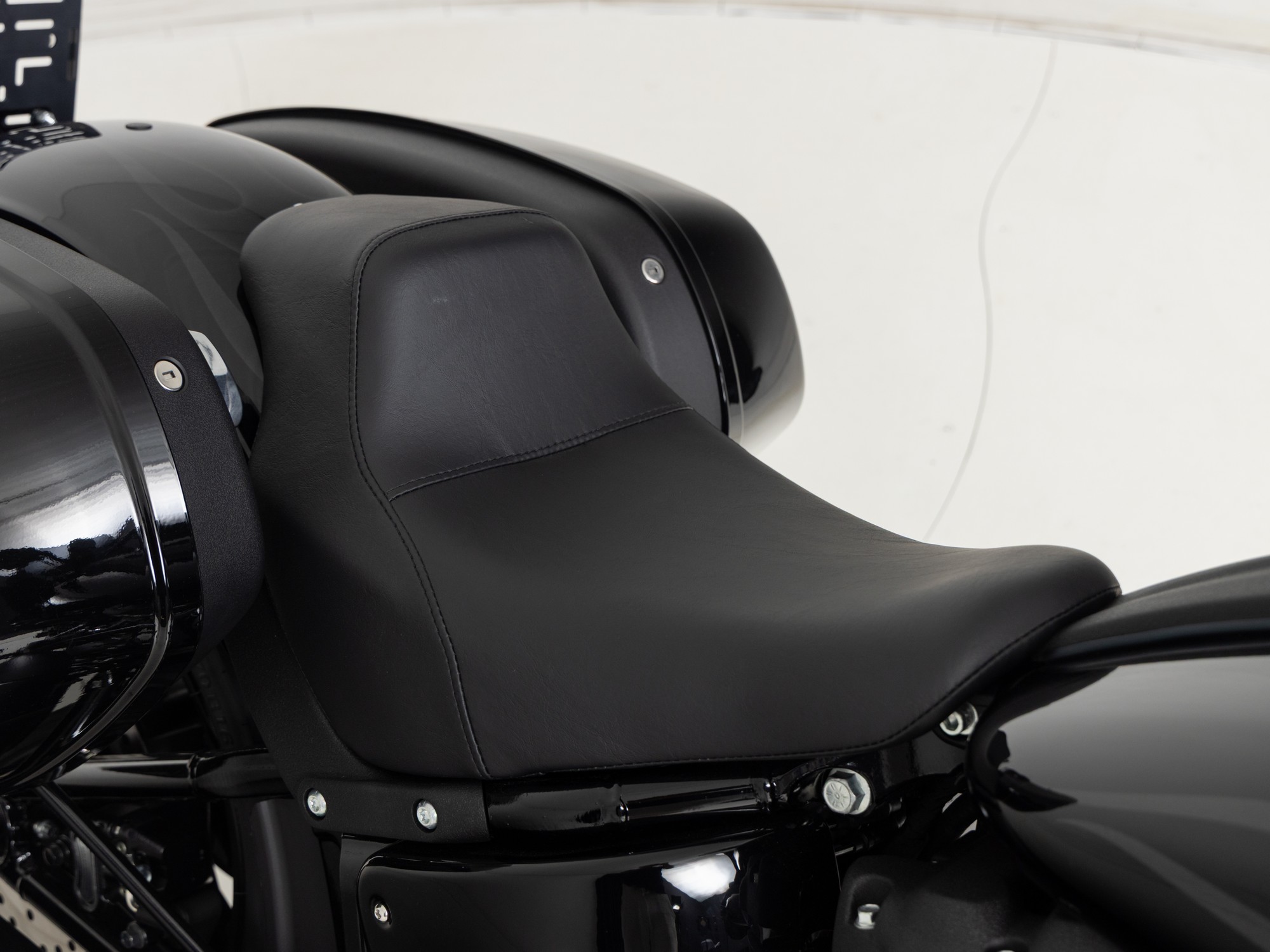 HARLEY-DAVIDSON FXLRST Low Rider ST Custom Col