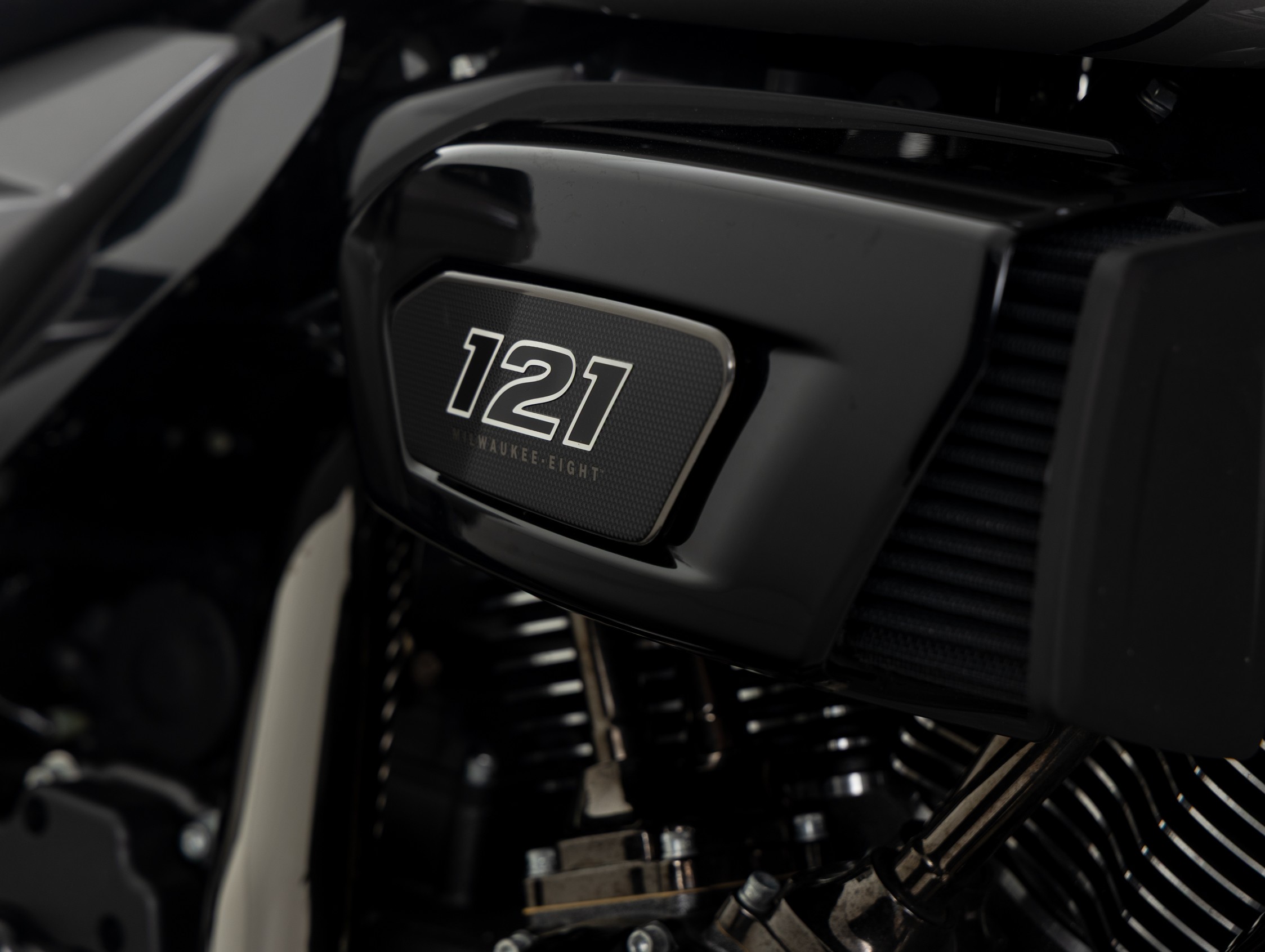 HARLEY-DAVIDSON FLHXSE CVO Street Glide