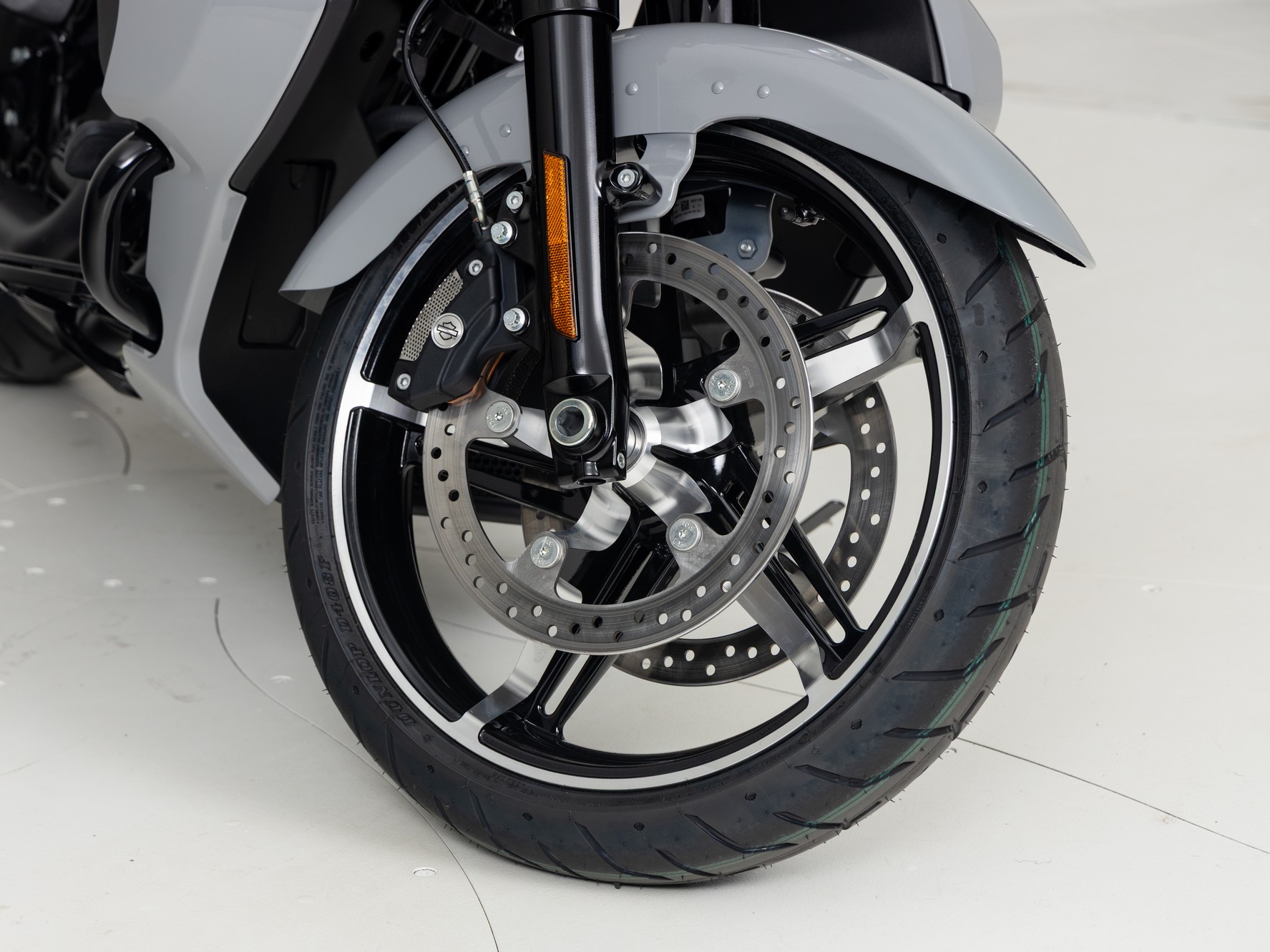 HARLEY-DAVIDSON - FLHXU Street Glide Ultra Black