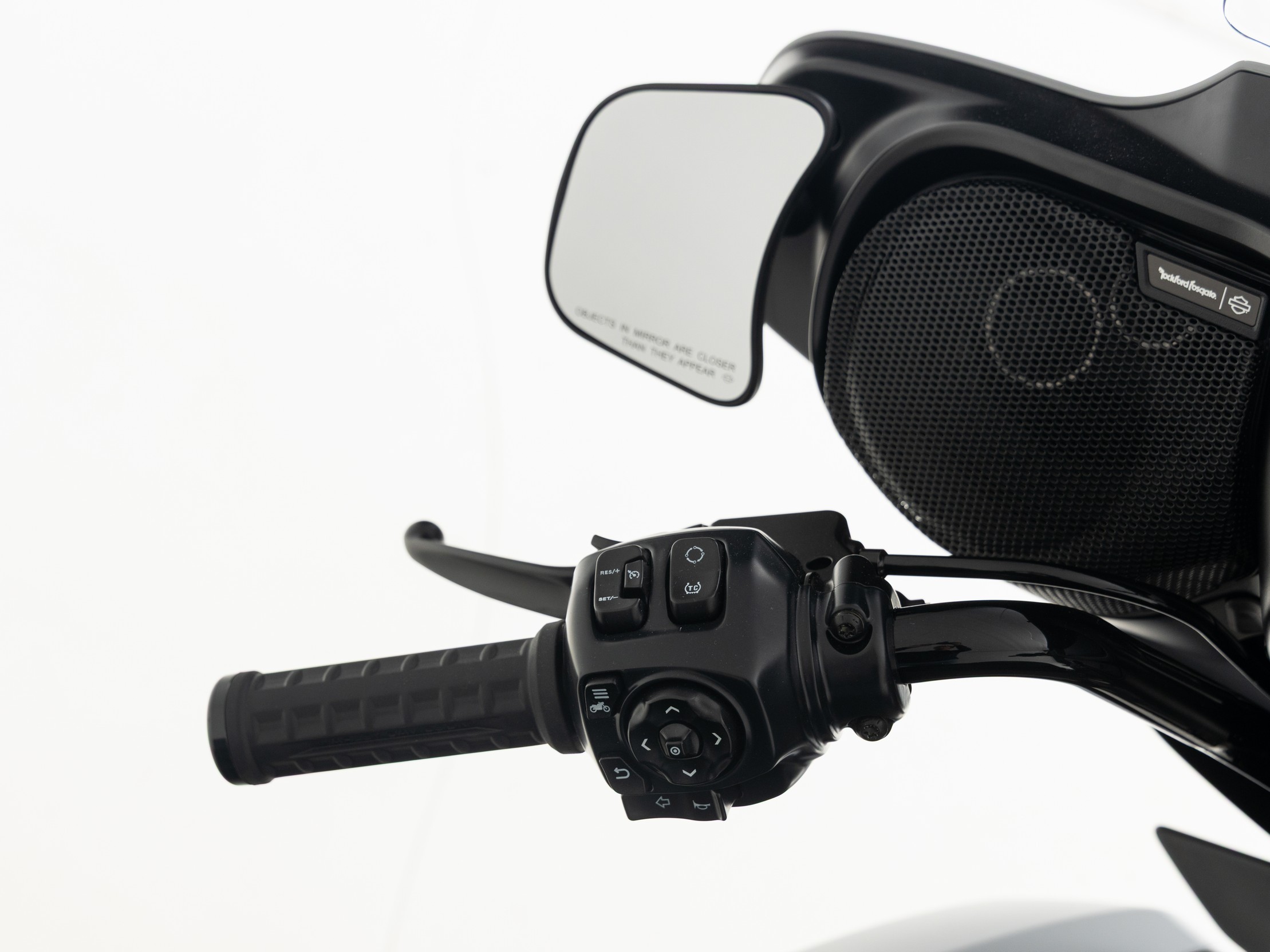 HARLEY-DAVIDSON - FLHXU Street Glide Ultra Black
