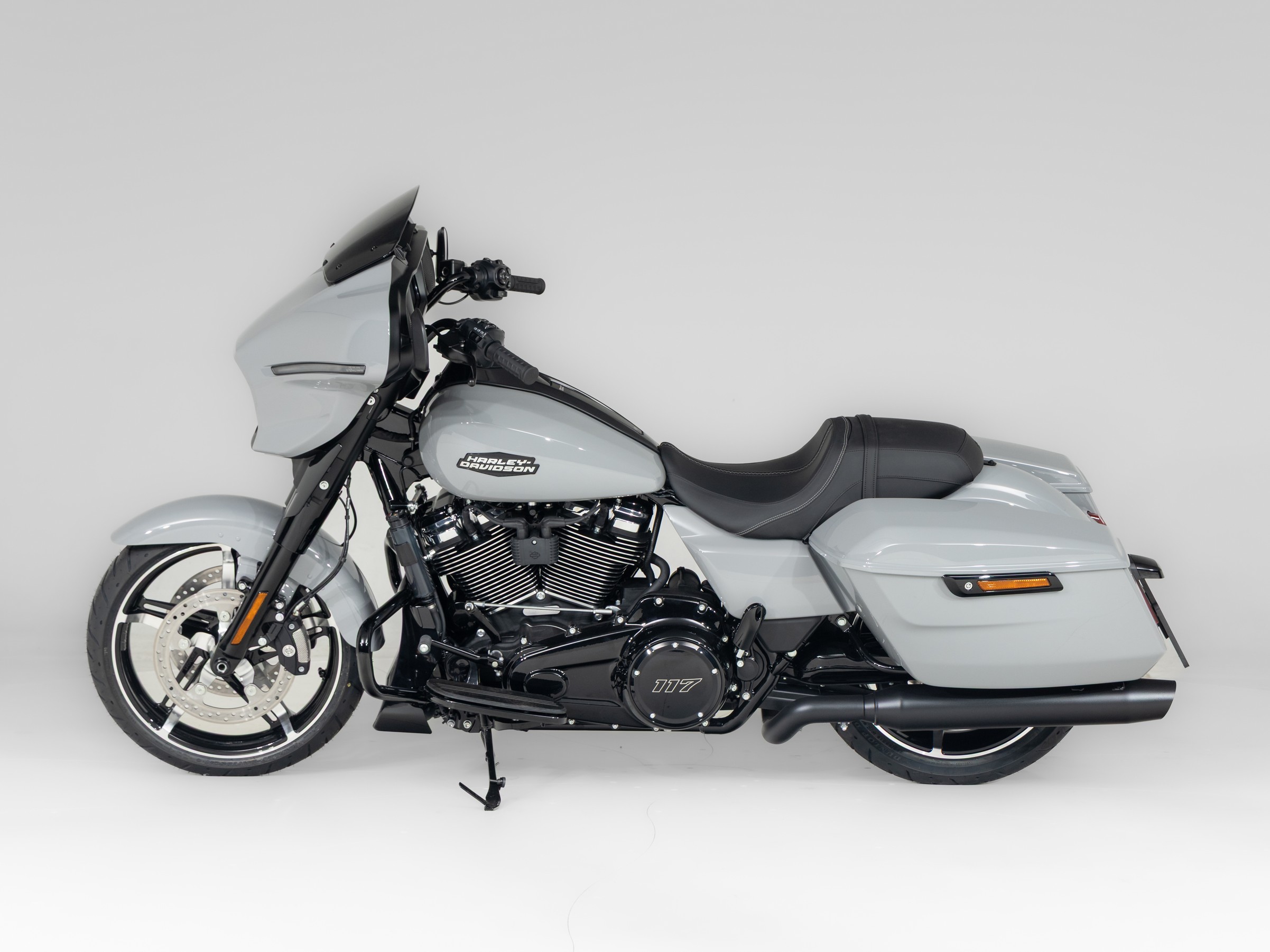 HARLEY-DAVIDSON FLHX Street Glide Black trim -