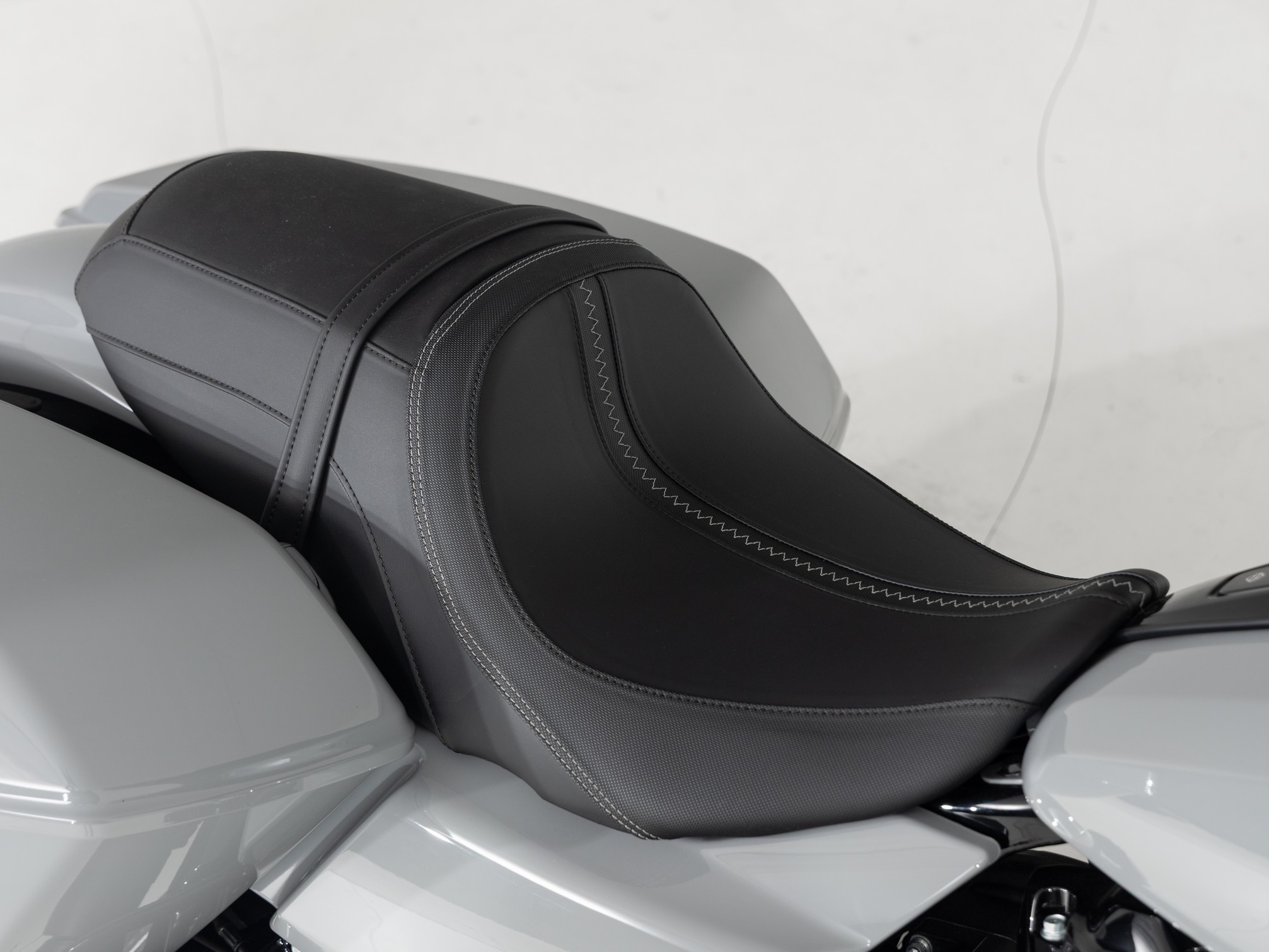 HARLEY-DAVIDSON FLHX Street Glide Black trim -