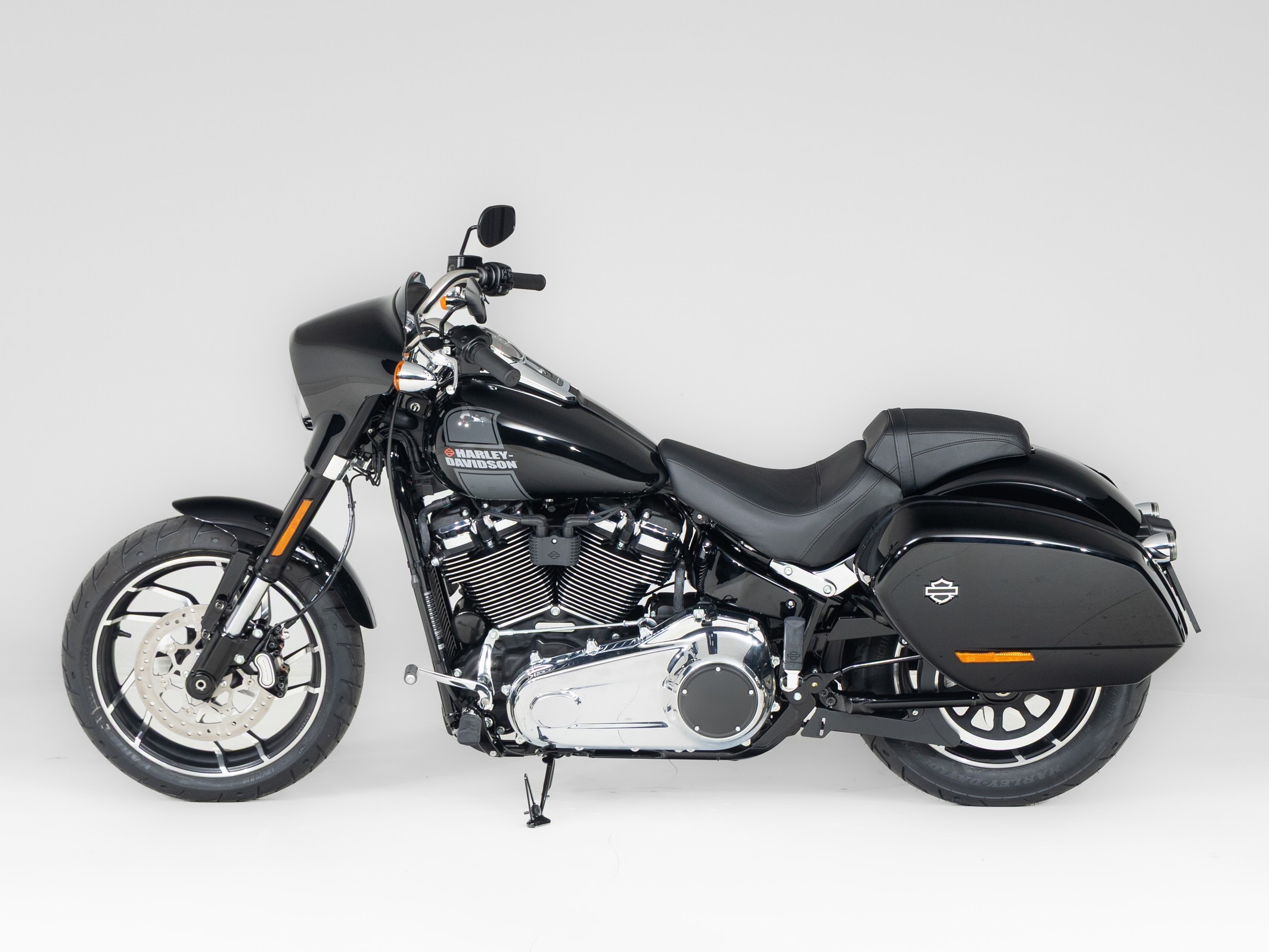 HARLEY-DAVIDSON FLSB Sport Glide Vivid Black