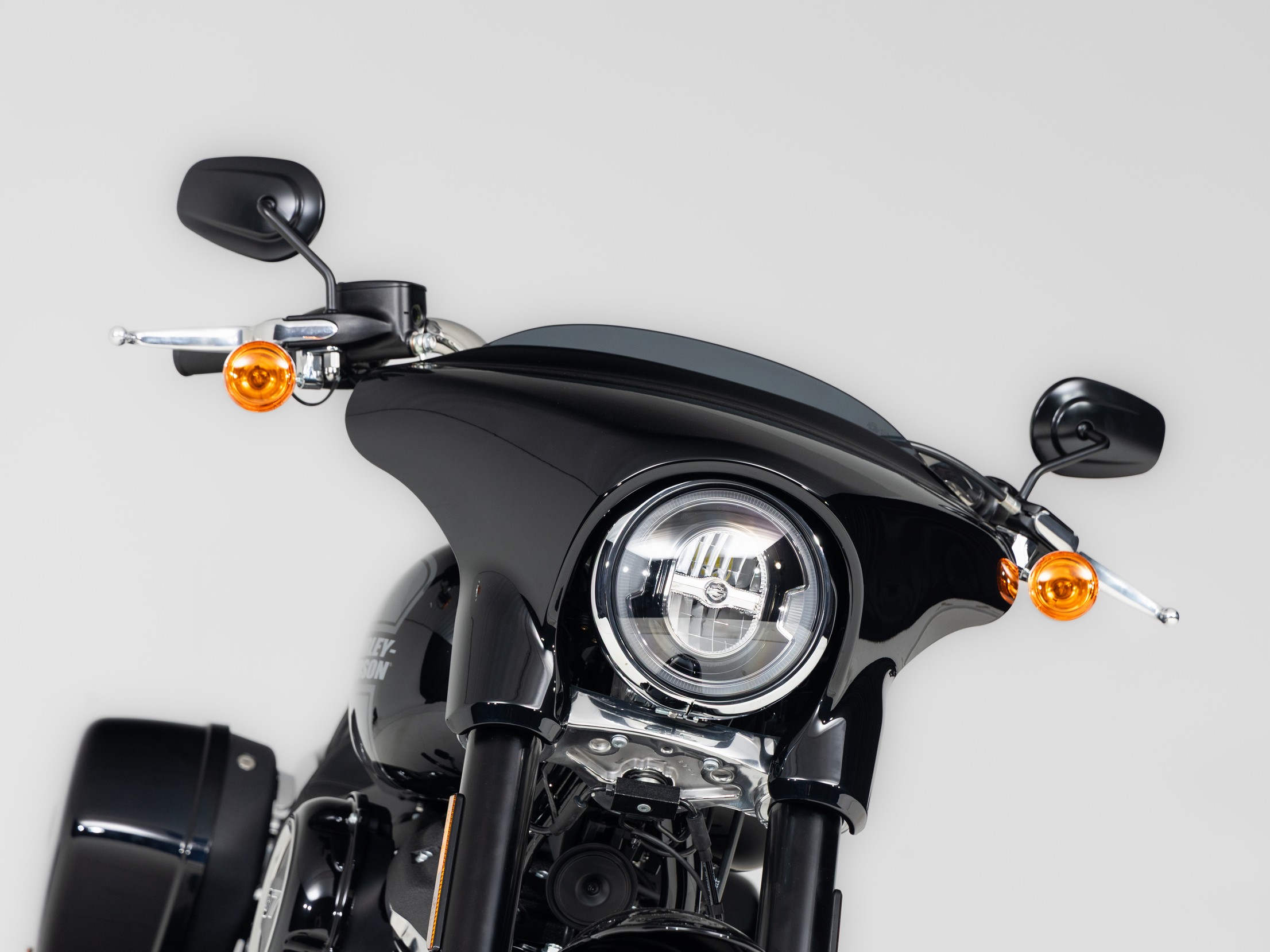 HARLEY-DAVIDSON FLSB Sport Glide Vivid Black