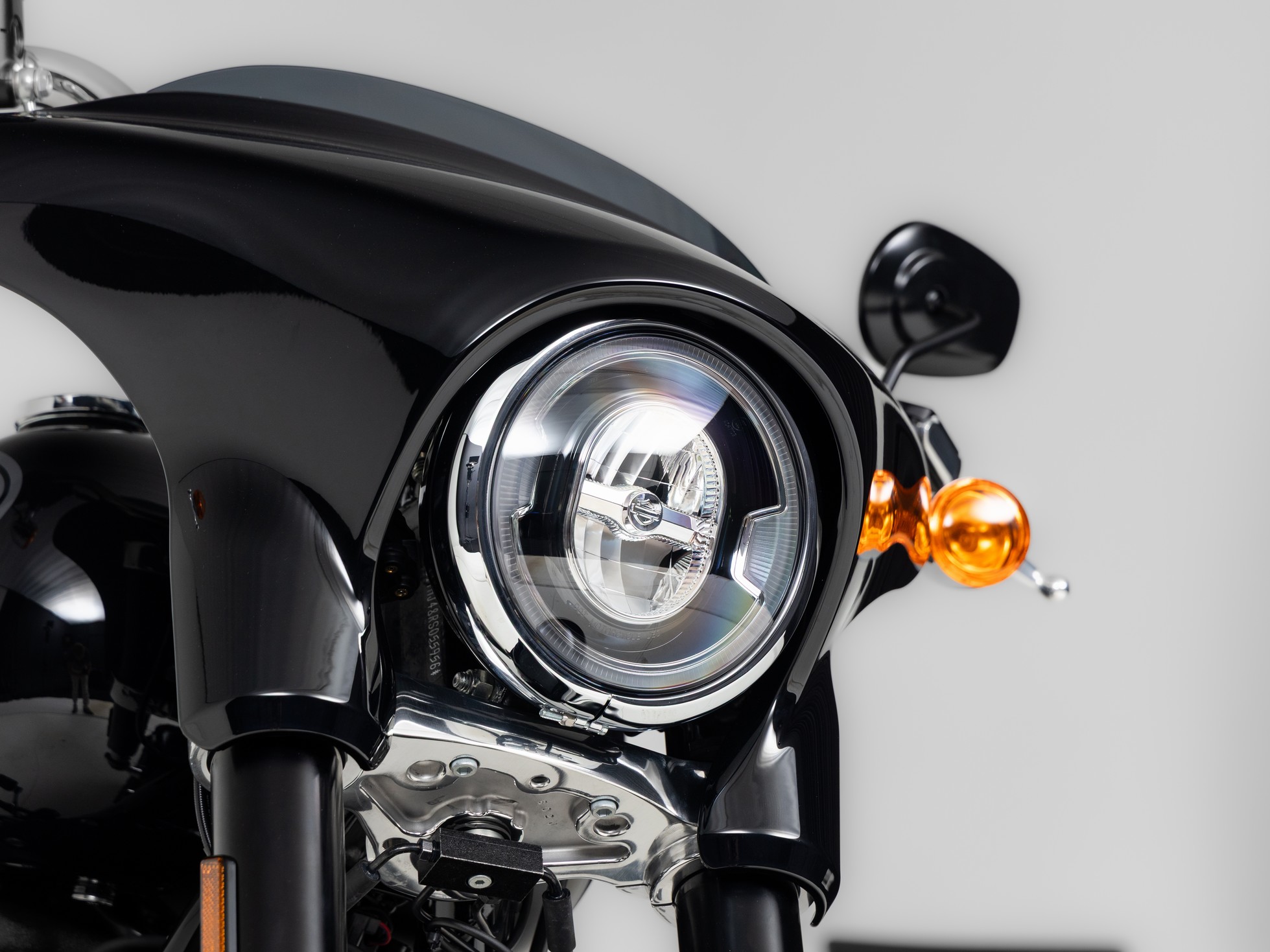 HARLEY-DAVIDSON FLSB Sport Glide Vivid Black