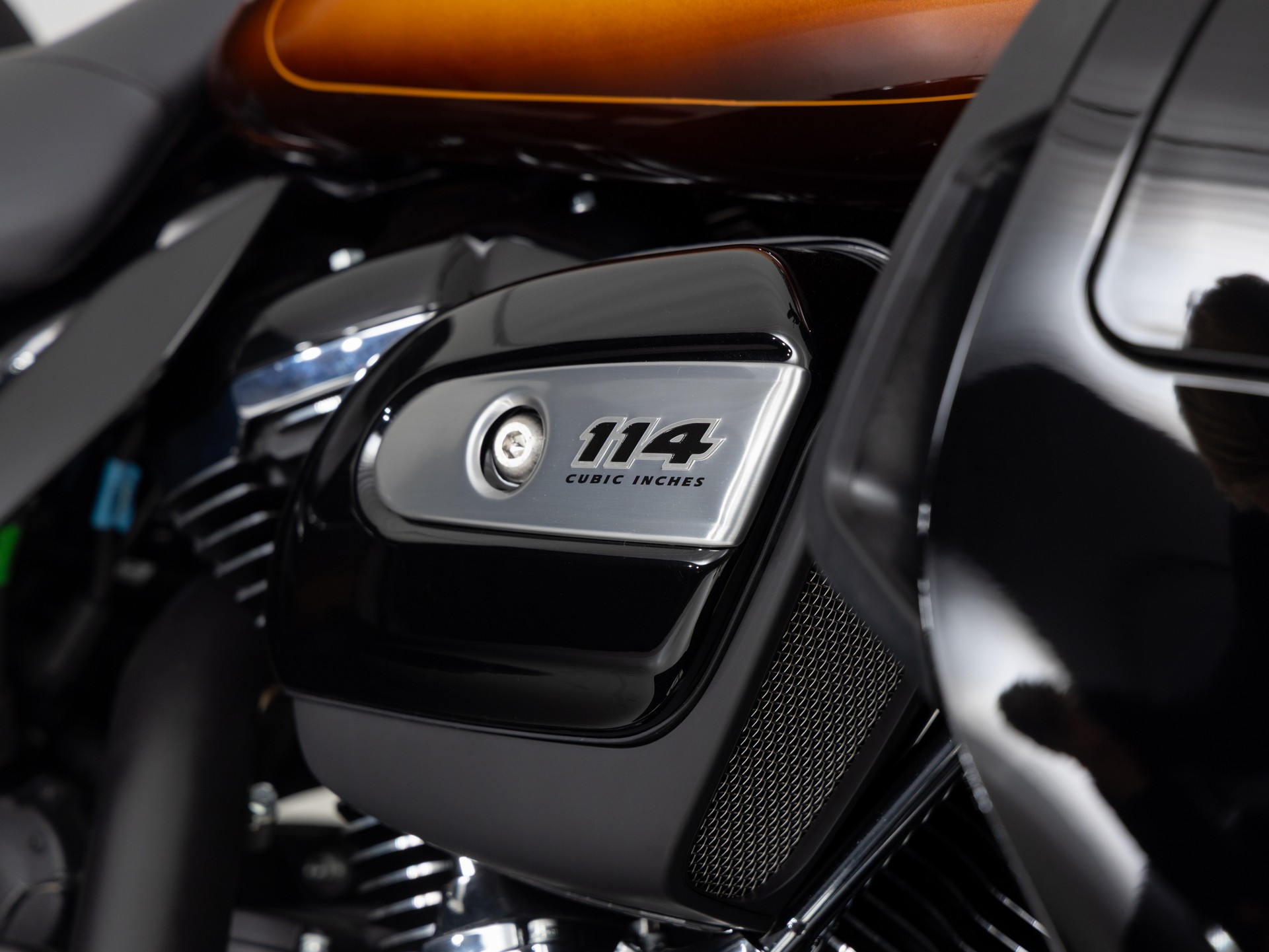 HARLEY-DAVIDSON FLHTK Ultra Limited Custom Col