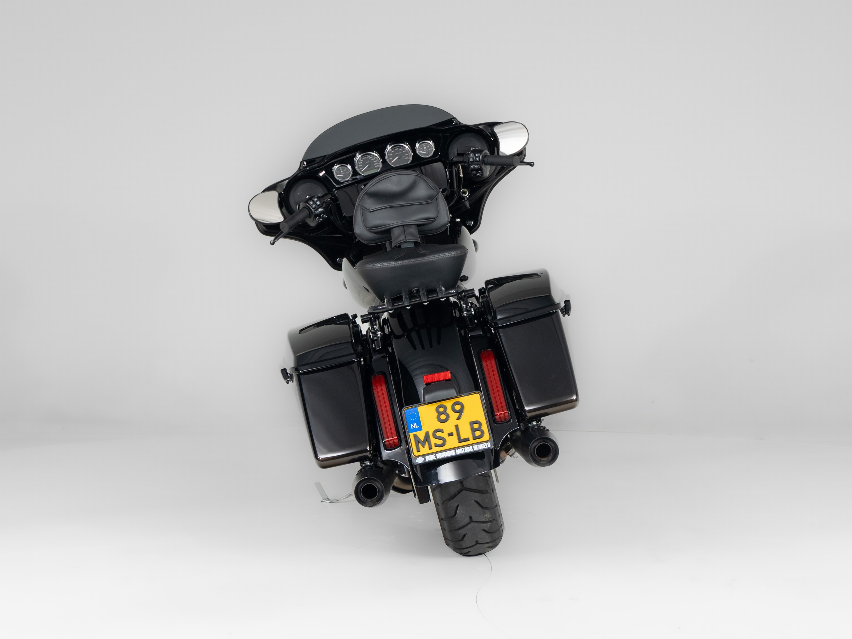 HARLEY-DAVIDSON FLHXST Street Glide ST