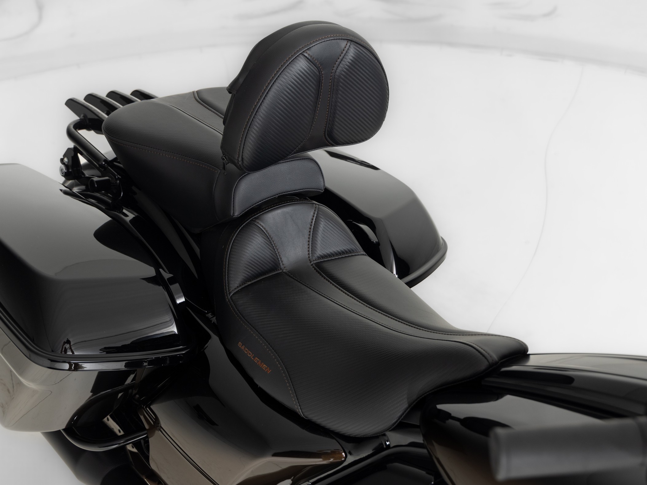 HARLEY-DAVIDSON FLHXST Street Glide ST