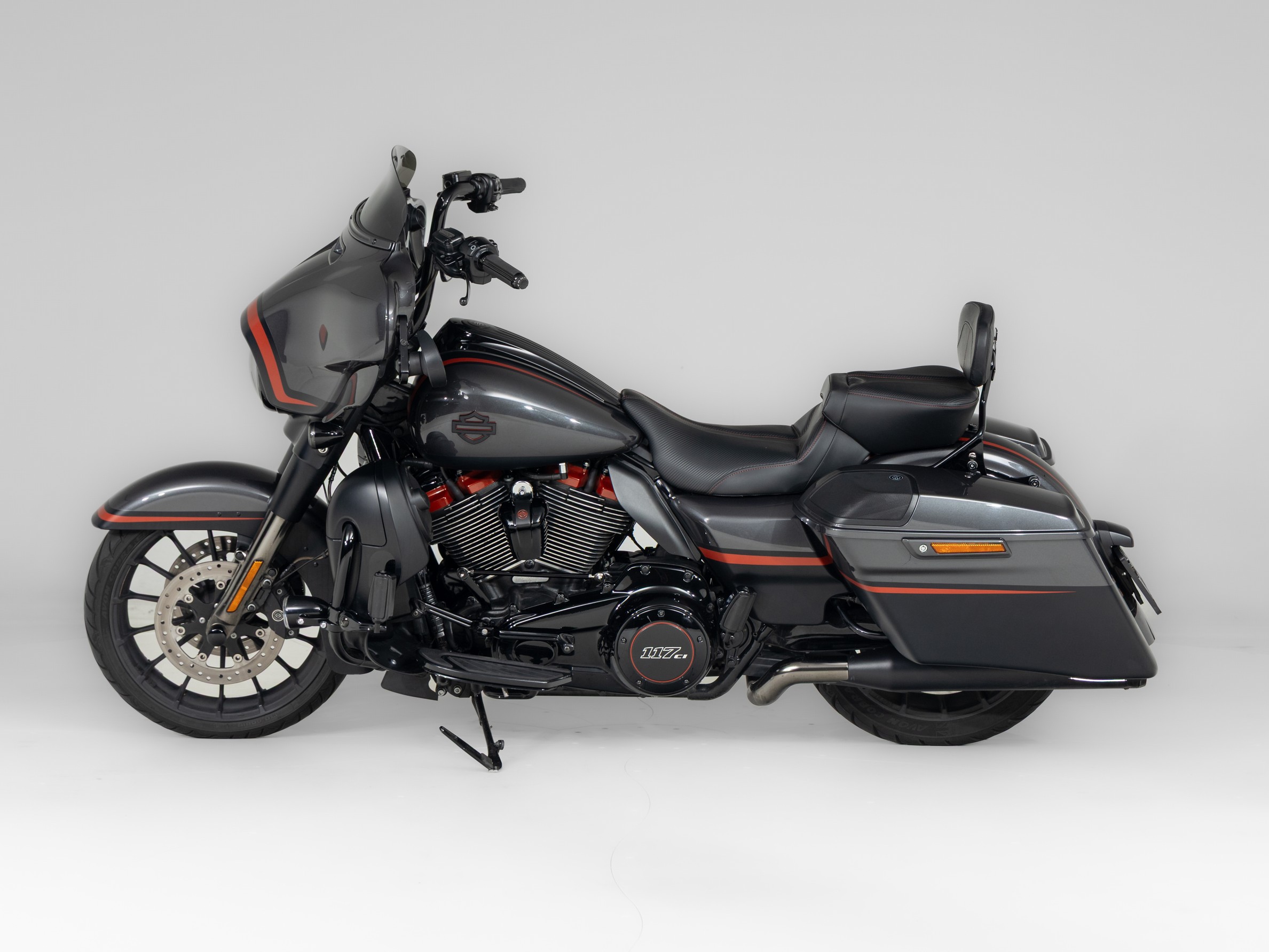 HARLEY-DAVIDSON FLHXSE CVO Street Glide
