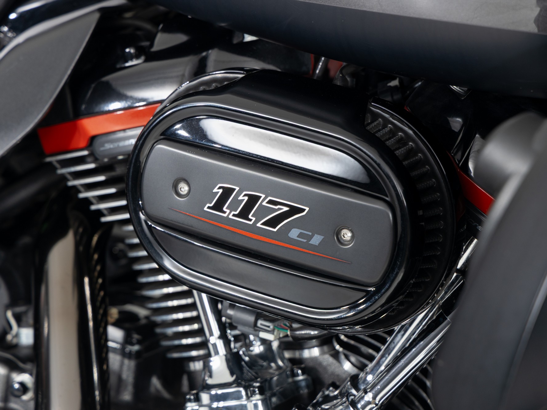HARLEY-DAVIDSON FLHXSE CVO Street Glide