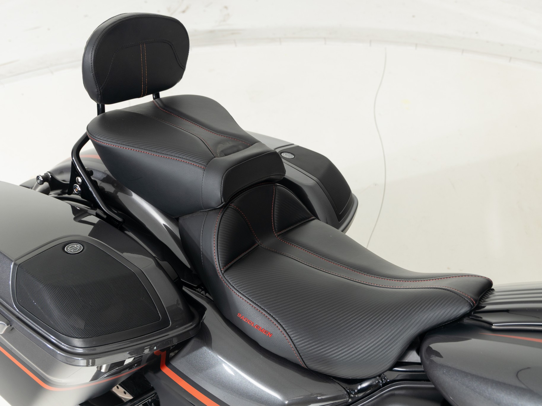 HARLEY-DAVIDSON FLHXSE CVO Street Glide