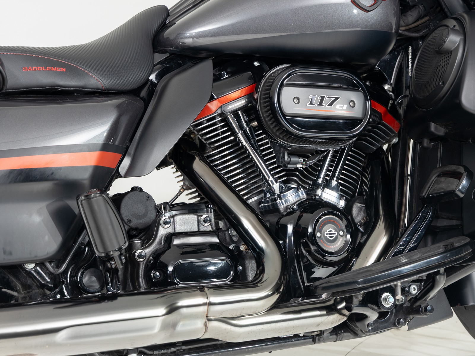 HARLEY-DAVIDSON FLHXSE CVO Street Glide