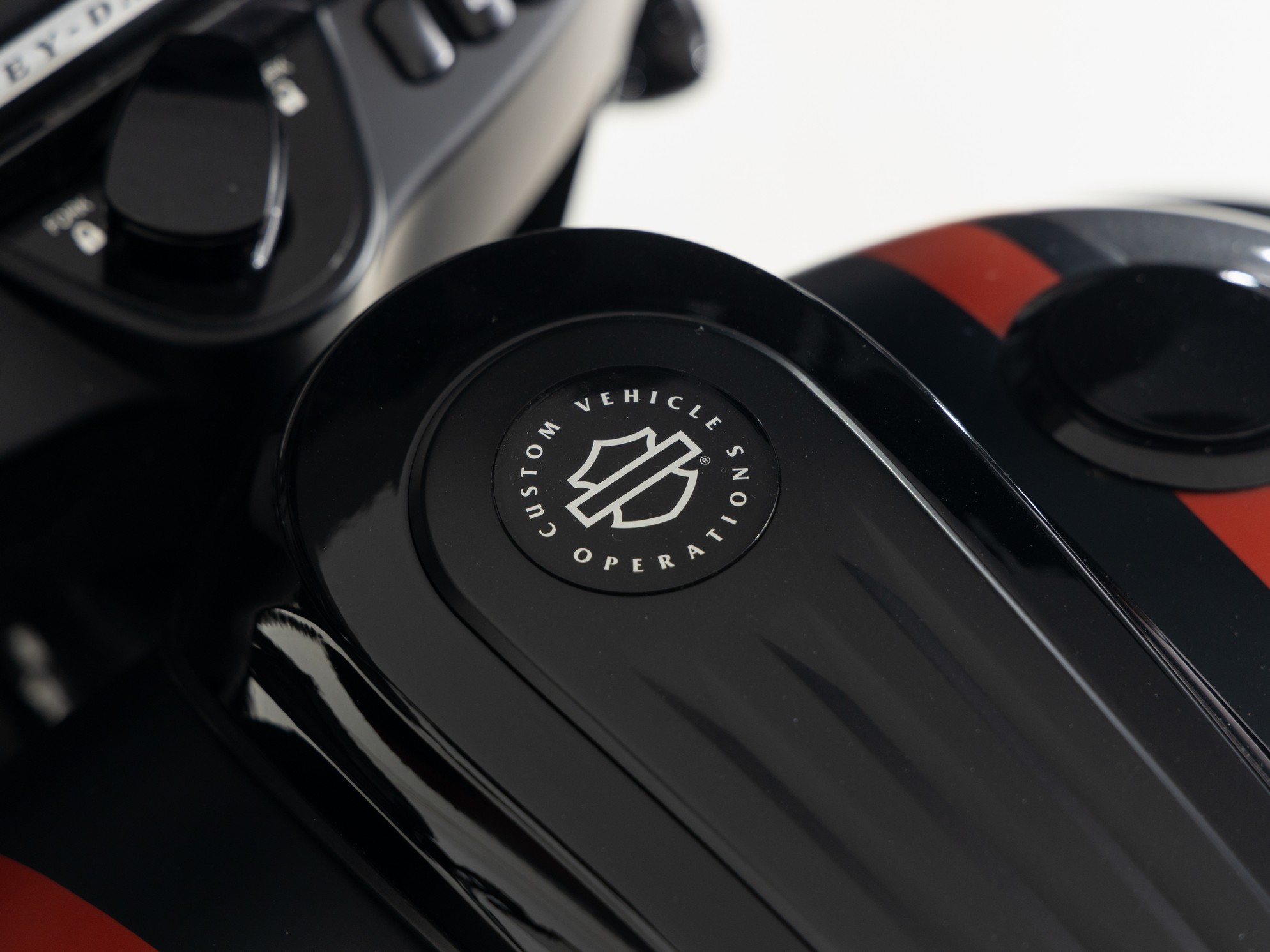 HARLEY-DAVIDSON FLHXSE CVO Street Glide
