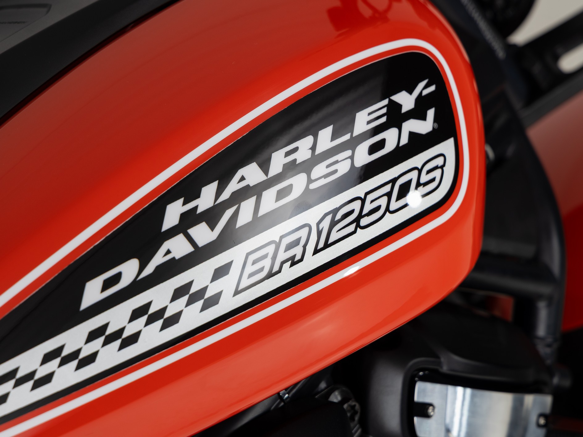 HARLEY-DAVIDSON RH1250S SPORTSTER S  Solid Col