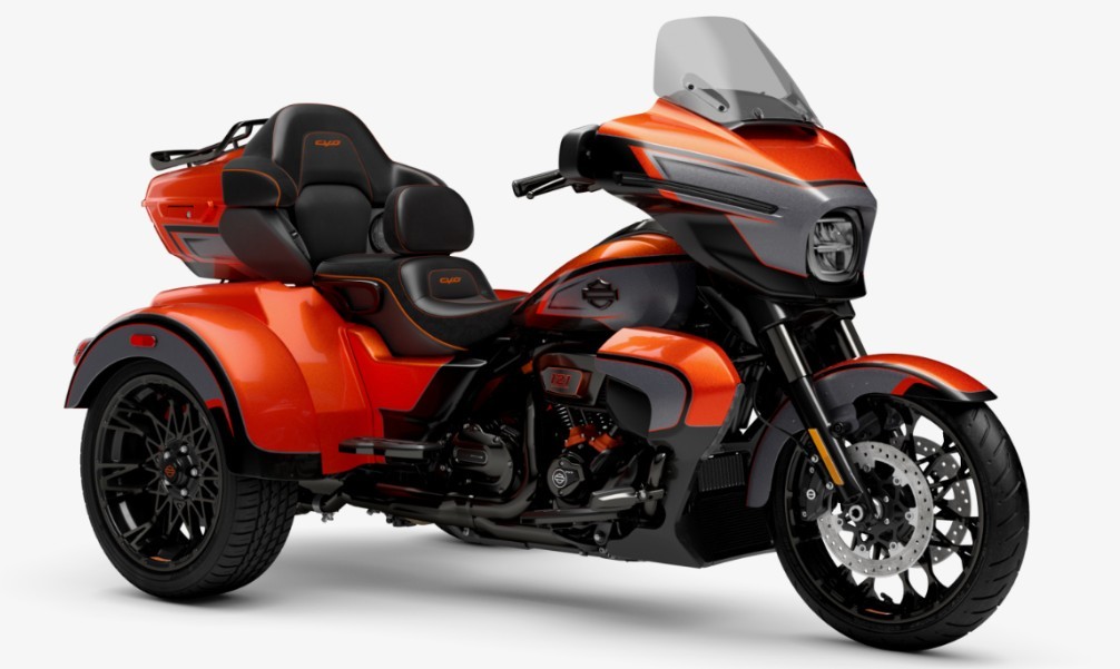 HARLEY-DAVIDSON FLHLTSE CVO Color