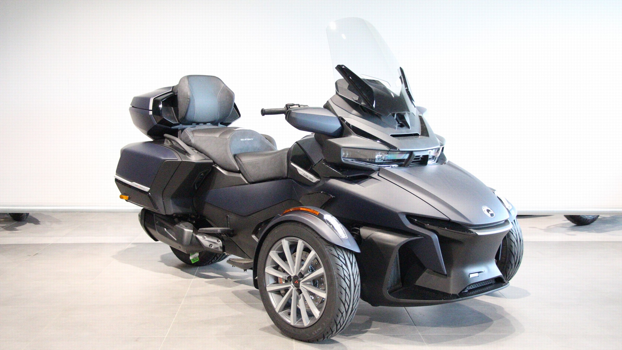 CAN-AM - SPYDER RT LIMITED SEA TO SKY P