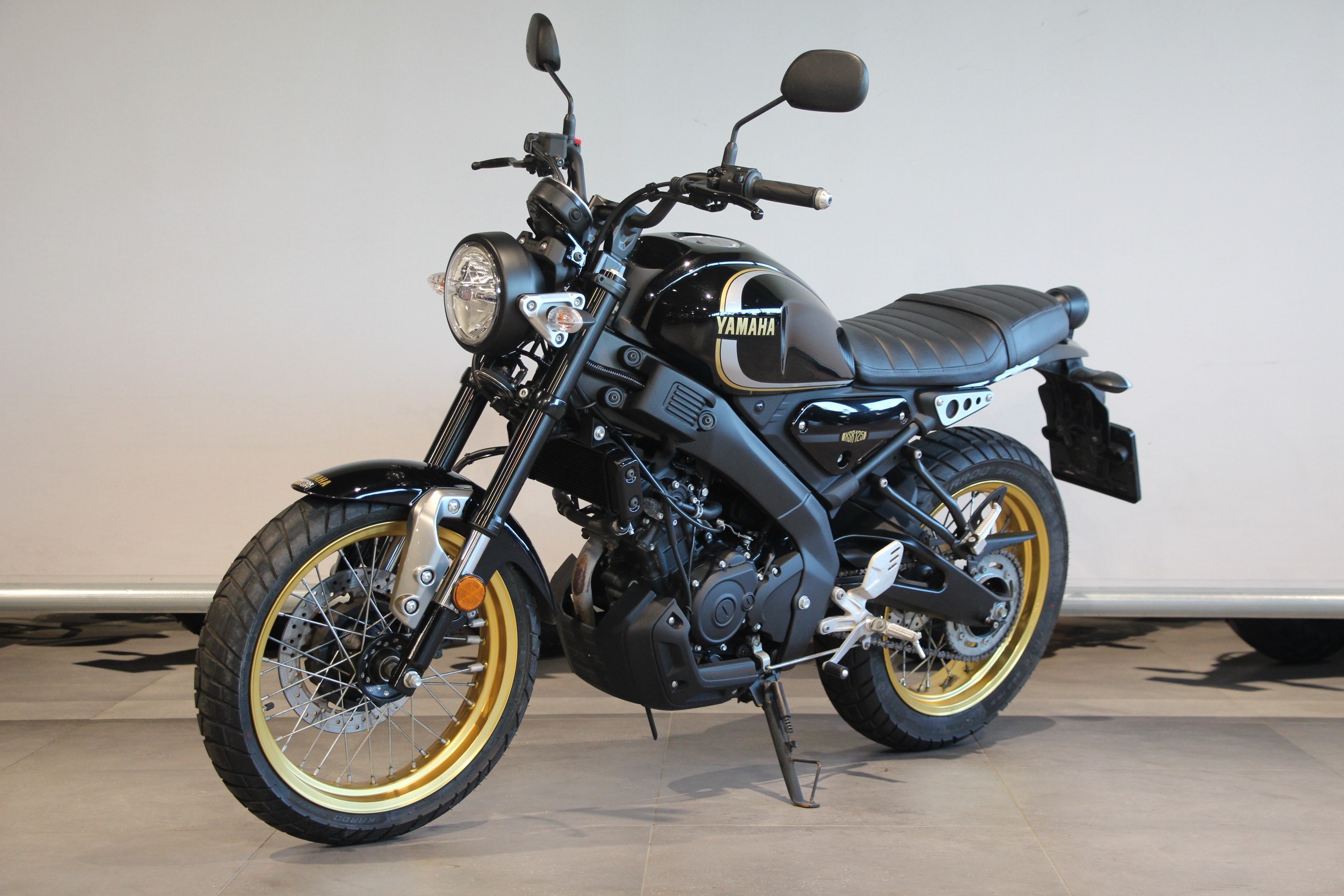 YAMAHA - XSR 125 Legacy