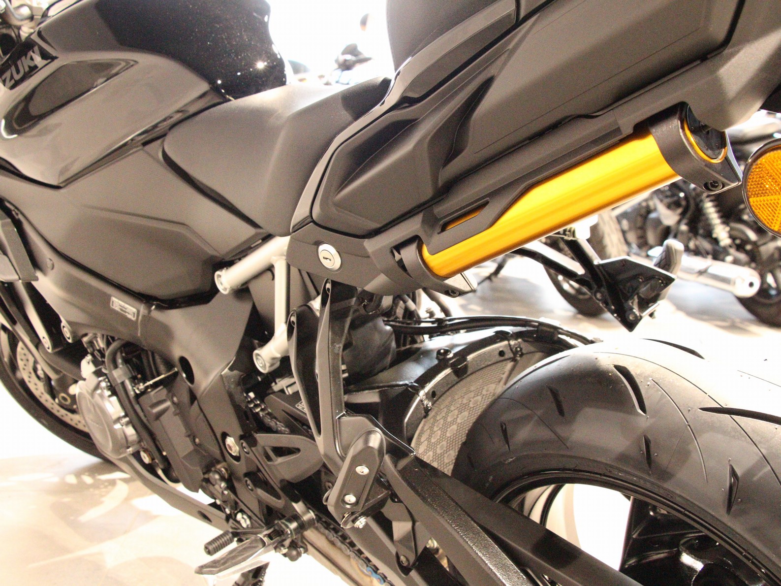 SUZUKI - GSX-S1000GX