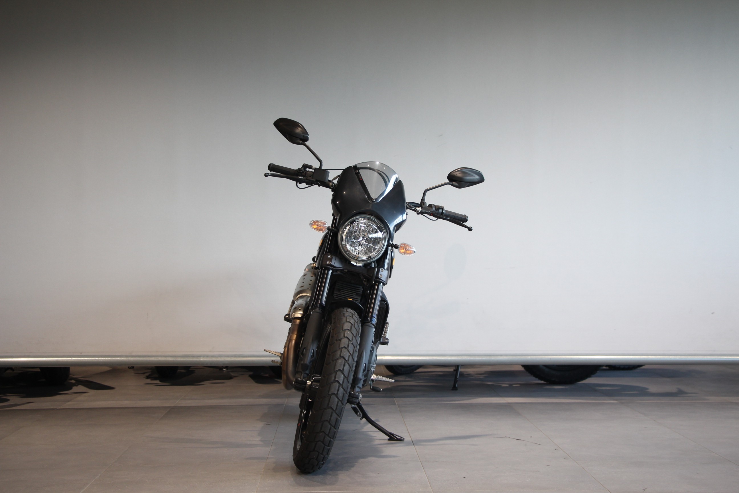 DUCATI - SCRAMBLER FULL THROTLLE