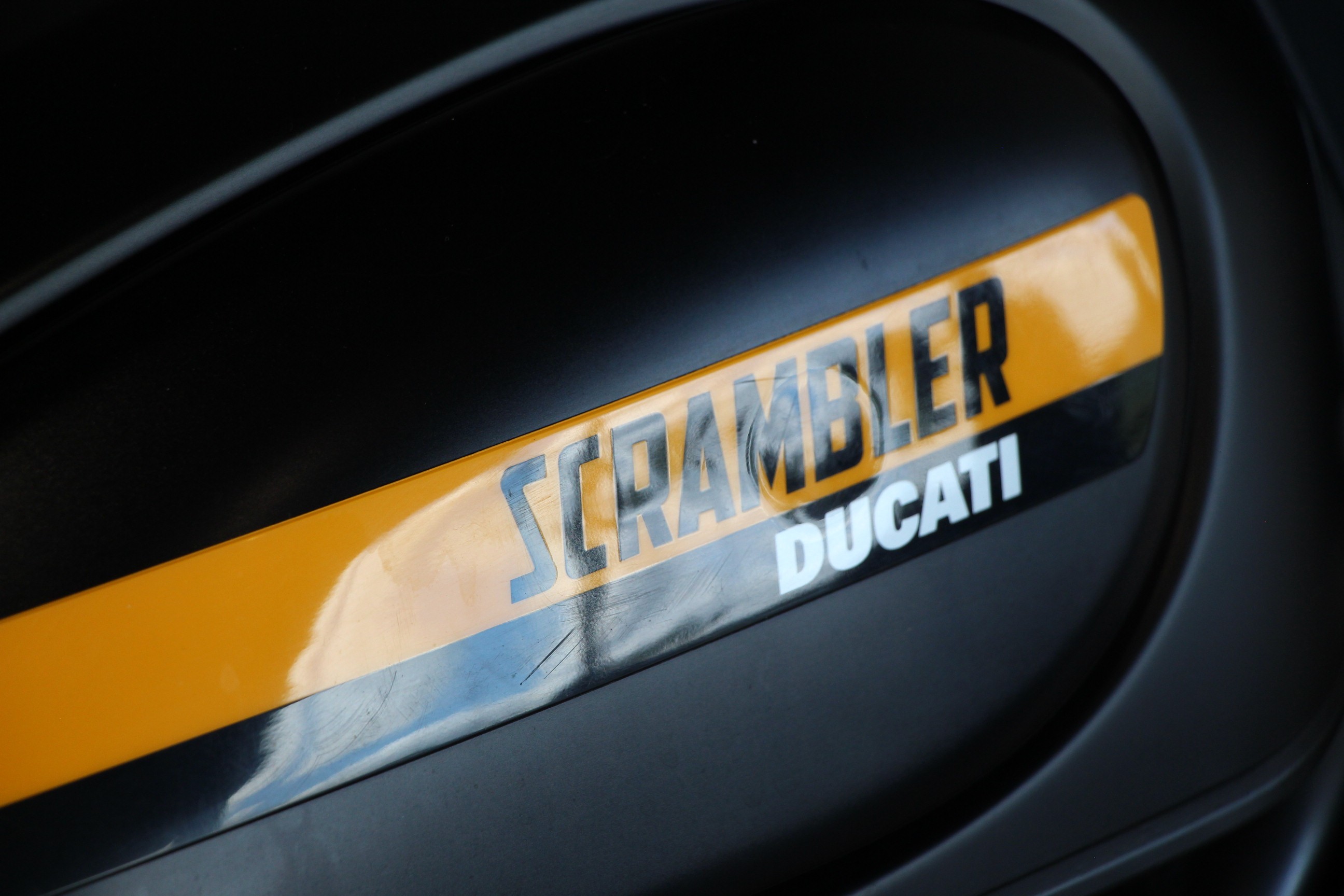 DUCATI - SCRAMBLER FULL THROTLLE