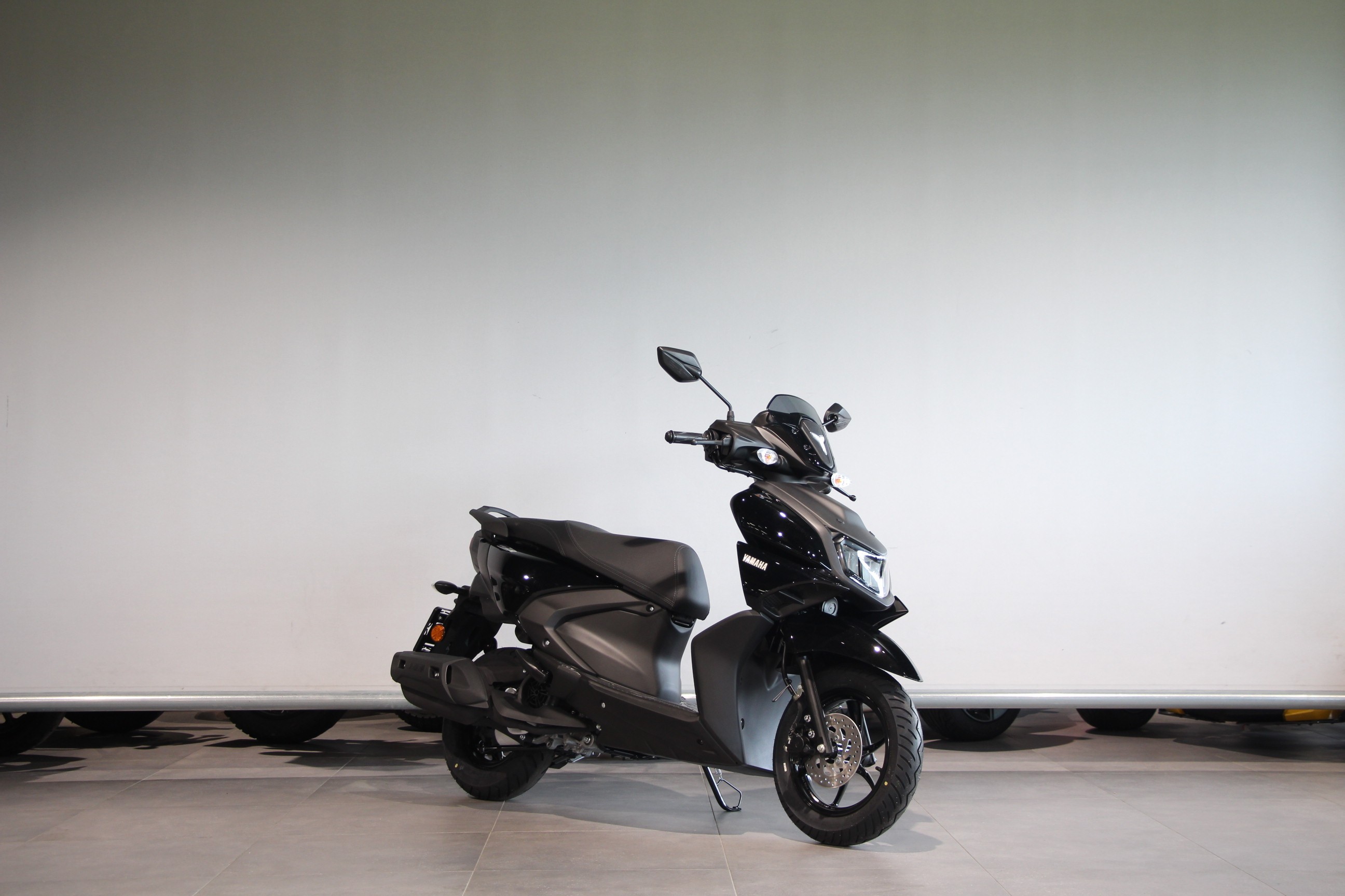 YAMAHA - RAYZR