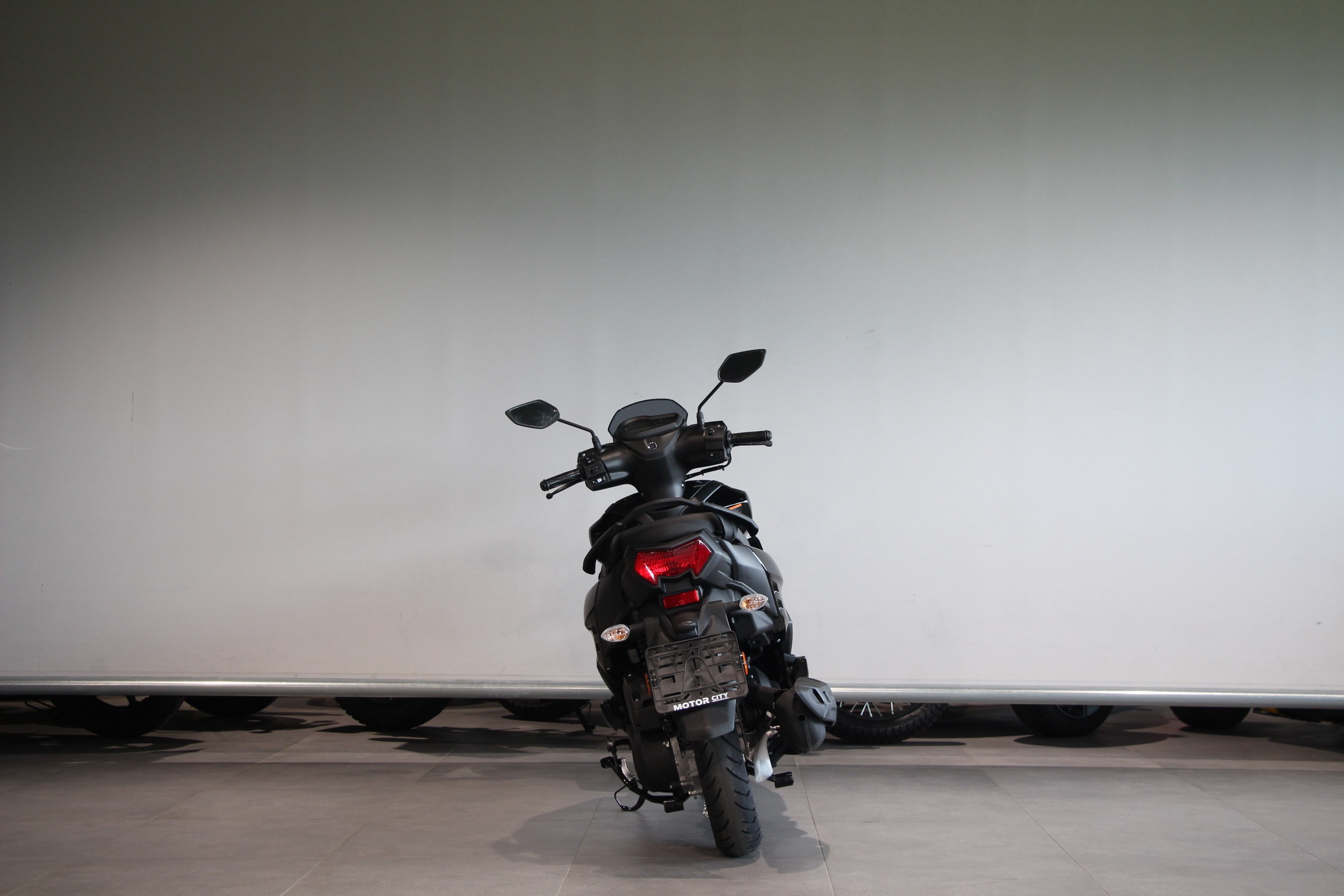 YAMAHA - RAYZR