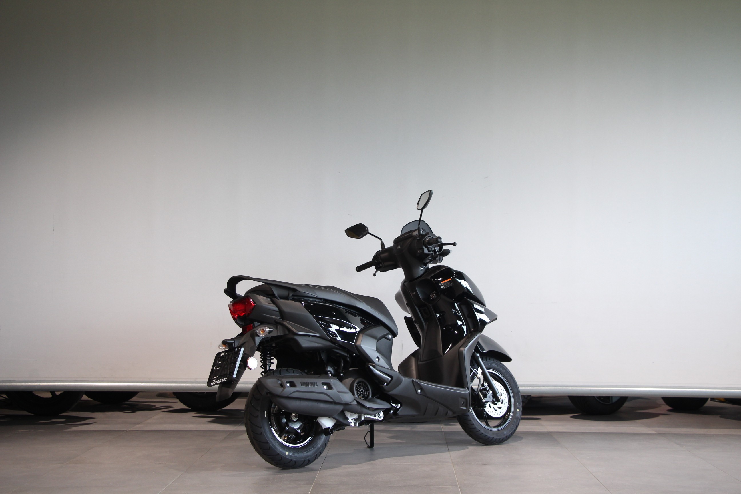 YAMAHA - RAYZR