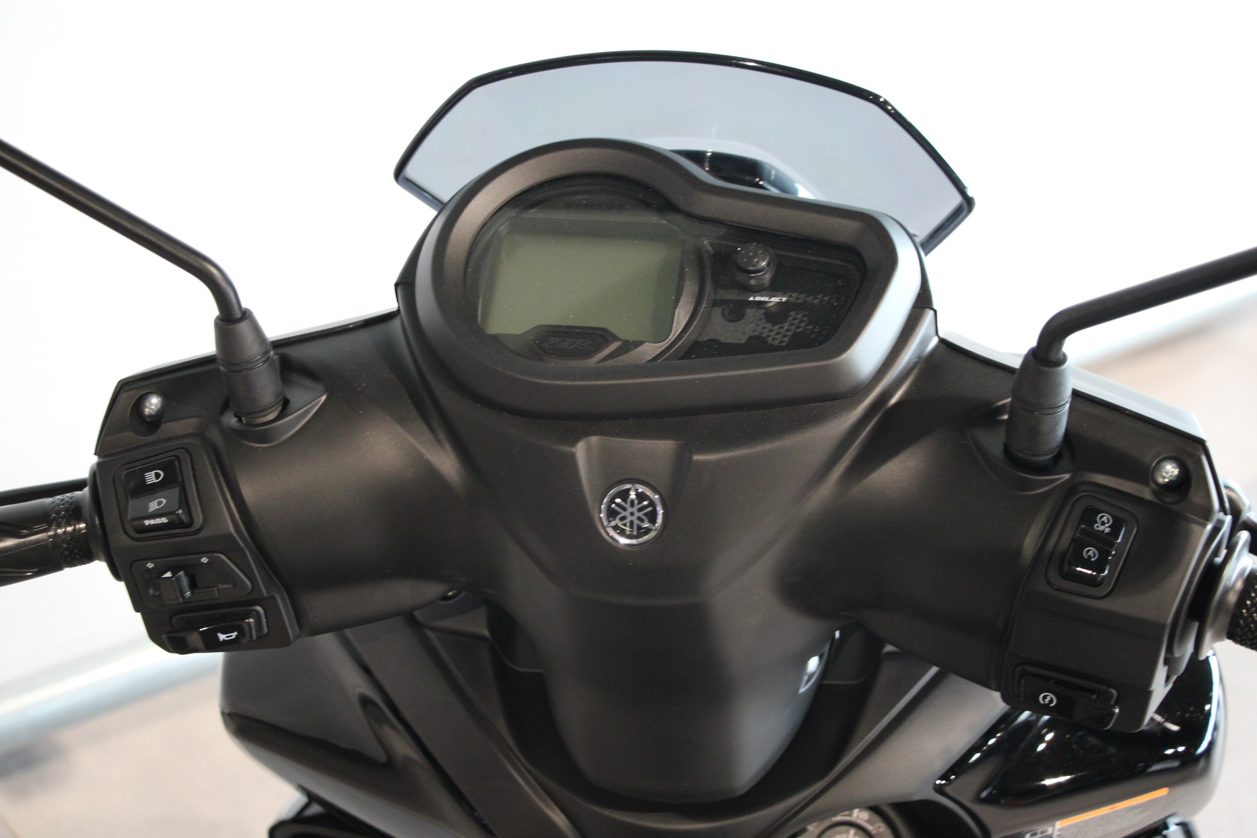 YAMAHA - RAYZR