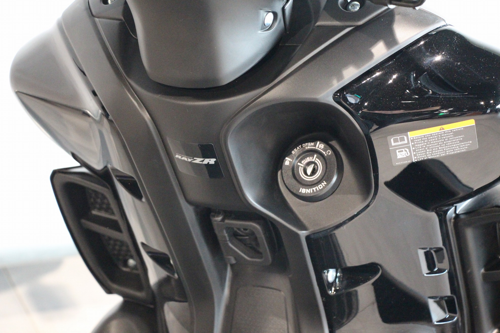 YAMAHA - RAYZR
