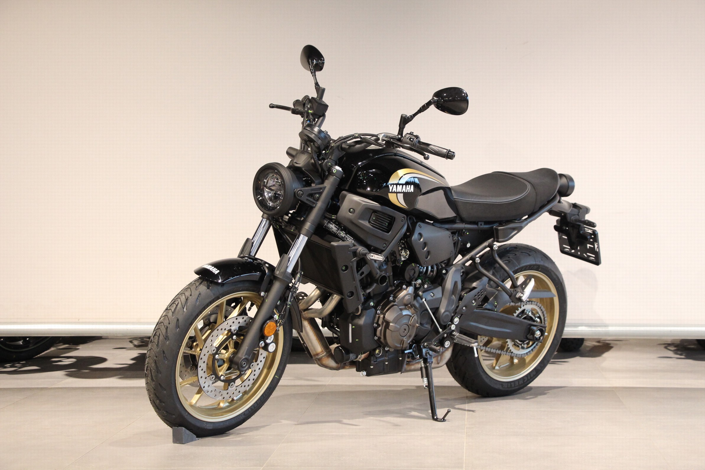 YAMAHA - XSR 700 ABS