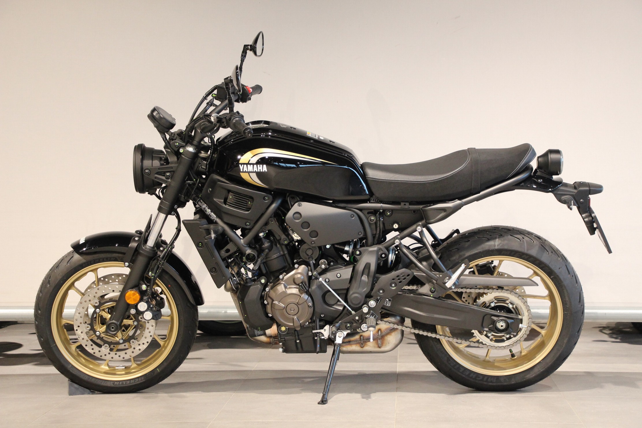 YAMAHA - XSR 700 ABS