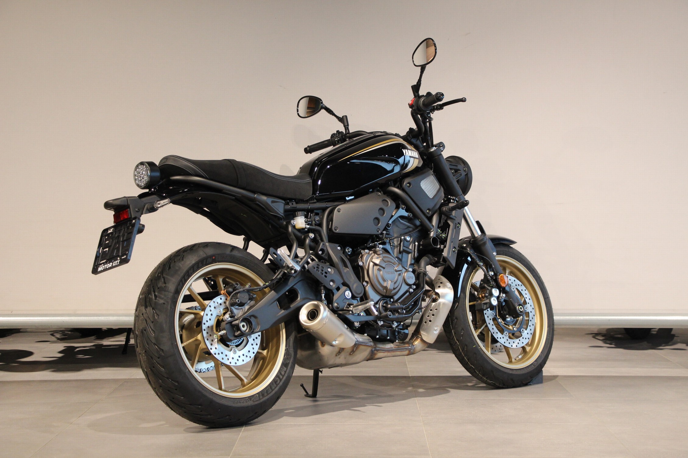 YAMAHA - XSR 700 ABS