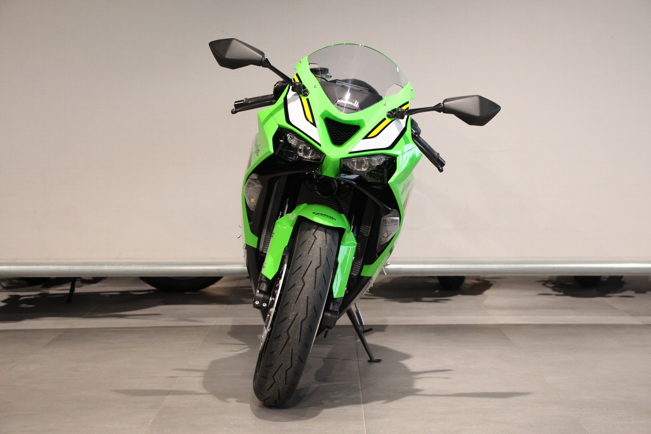 KAWASAKI - ZX-6 R