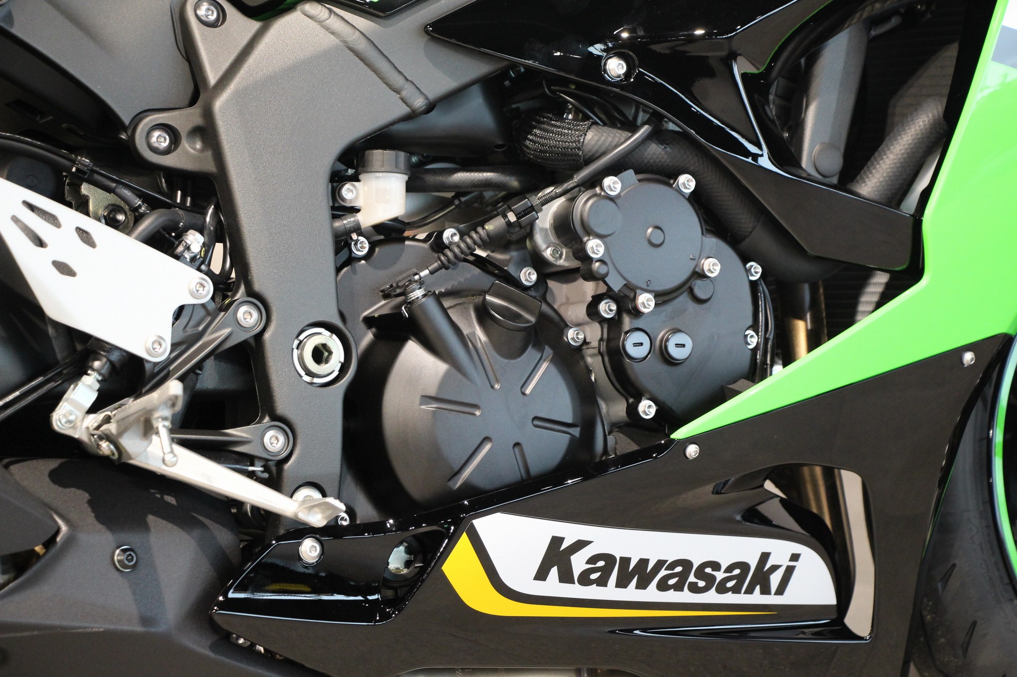 KAWASAKI - ZX-6 R