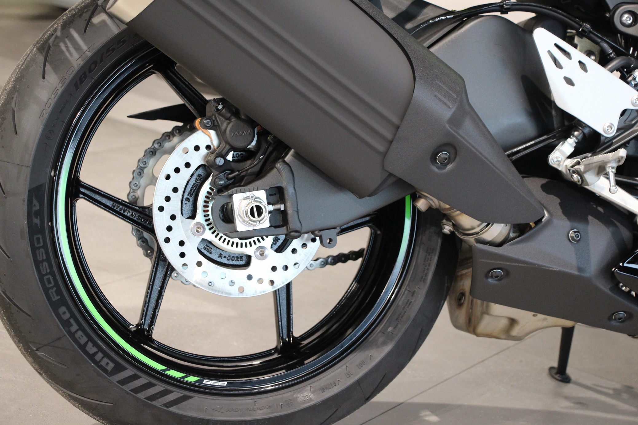 KAWASAKI - ZX-6 R