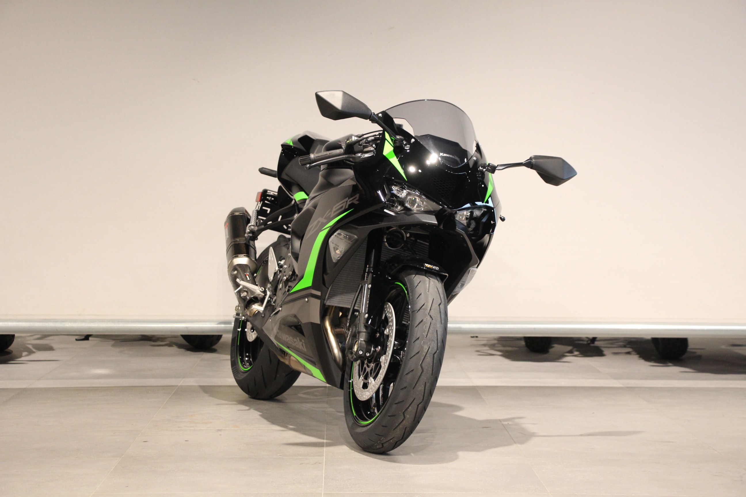 KAWASAKI - ZX-6 R