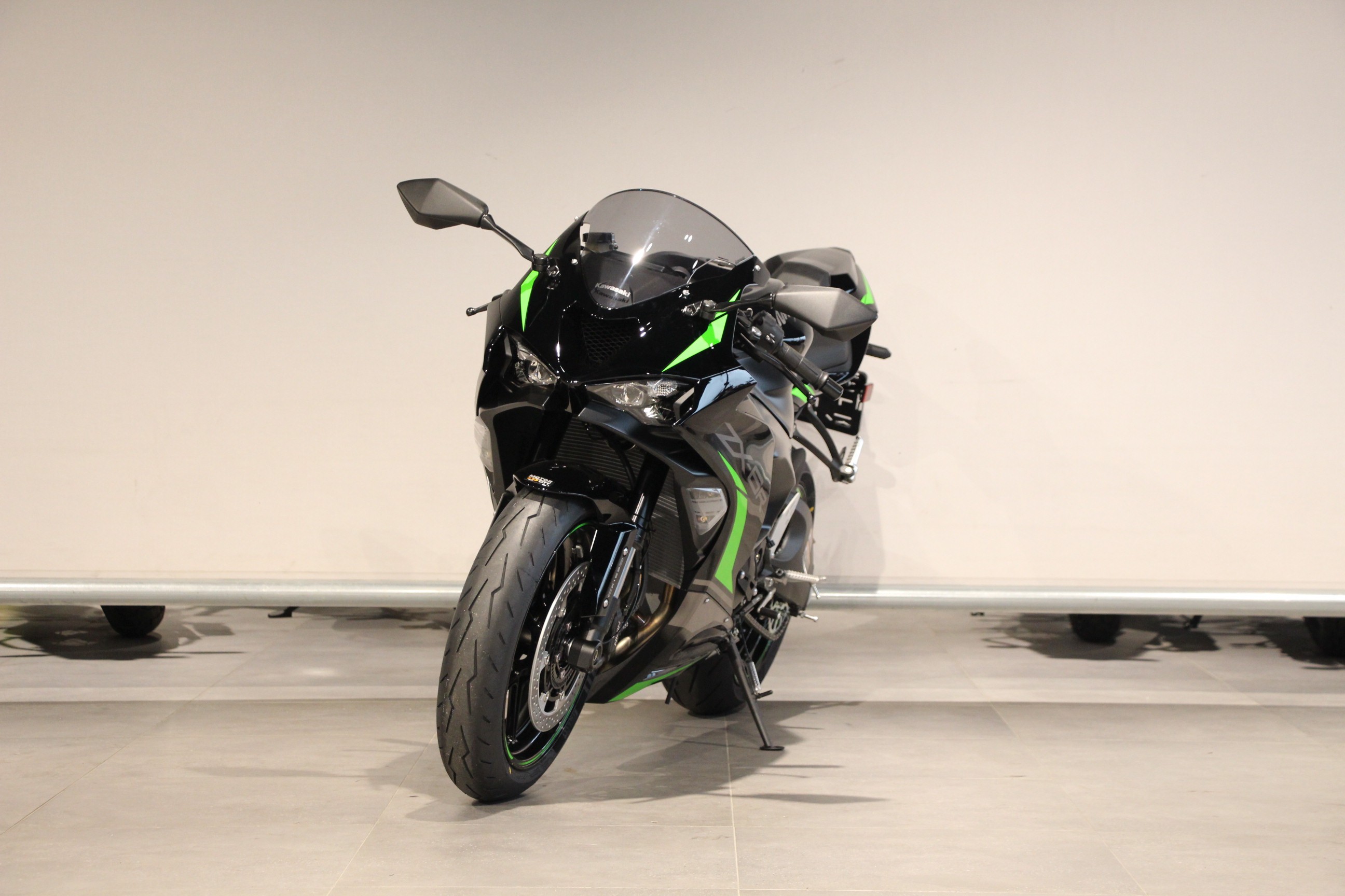 KAWASAKI - ZX-6 R