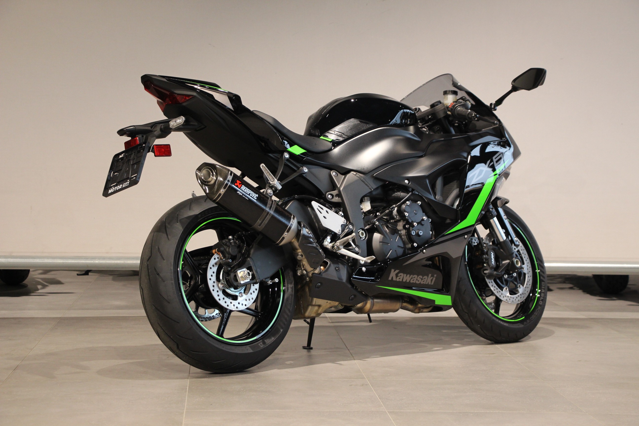 KAWASAKI - ZX-6 R