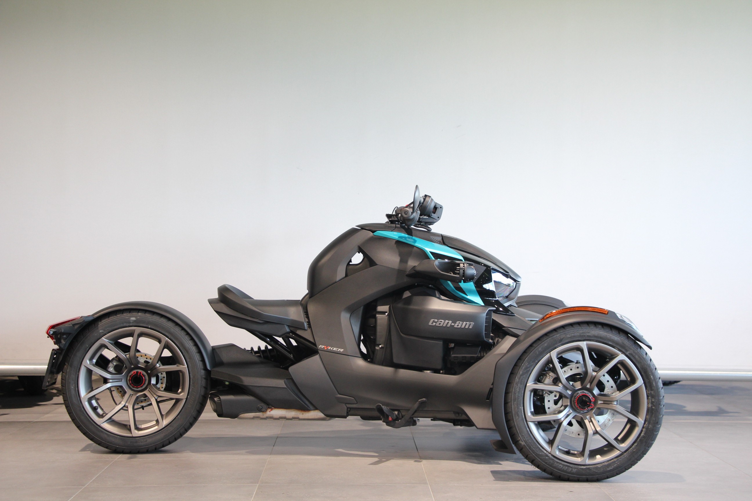 CAN-AM - RYKER 900 EXTRA VEEL VOORDEEL
