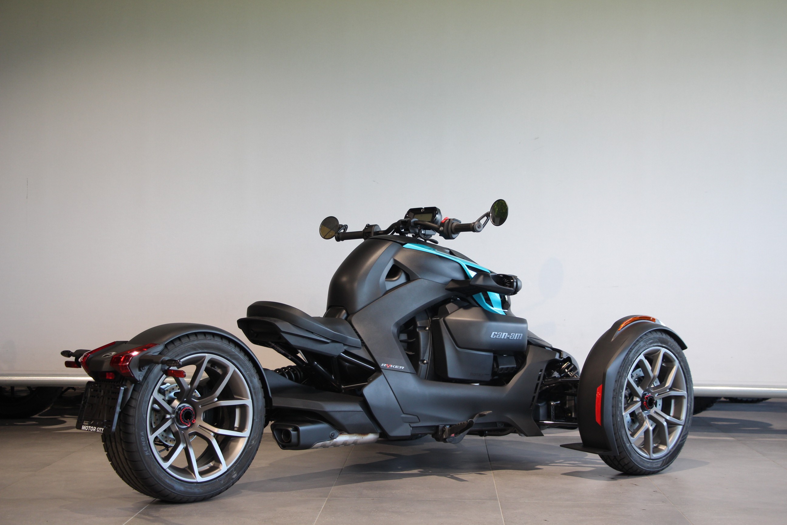 CAN-AM - RYKER 900 EXTRA VEEL VOORDEEL