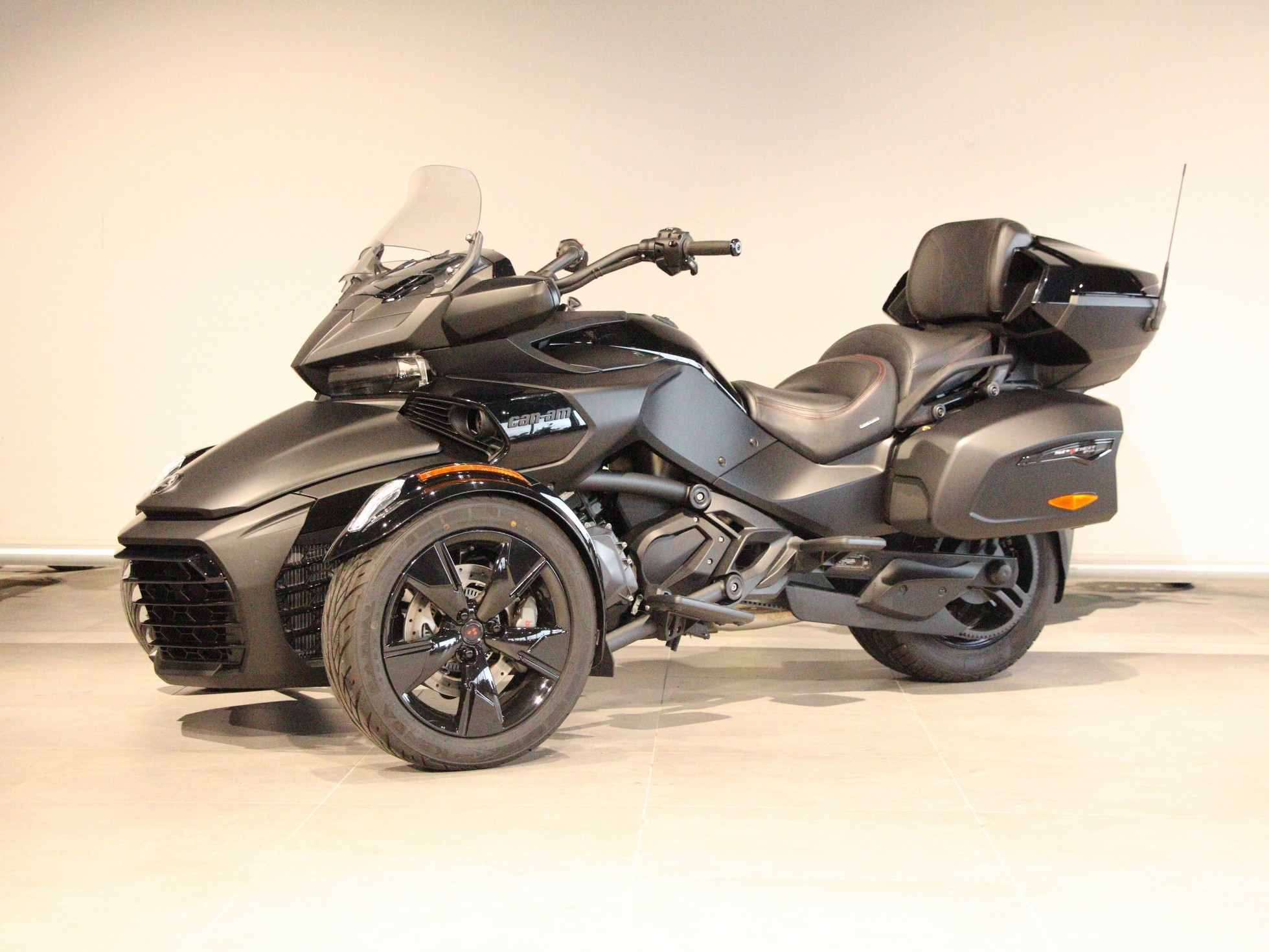 CAN-AM - SPYDER F3 LIMITED EXTRA VEEL V