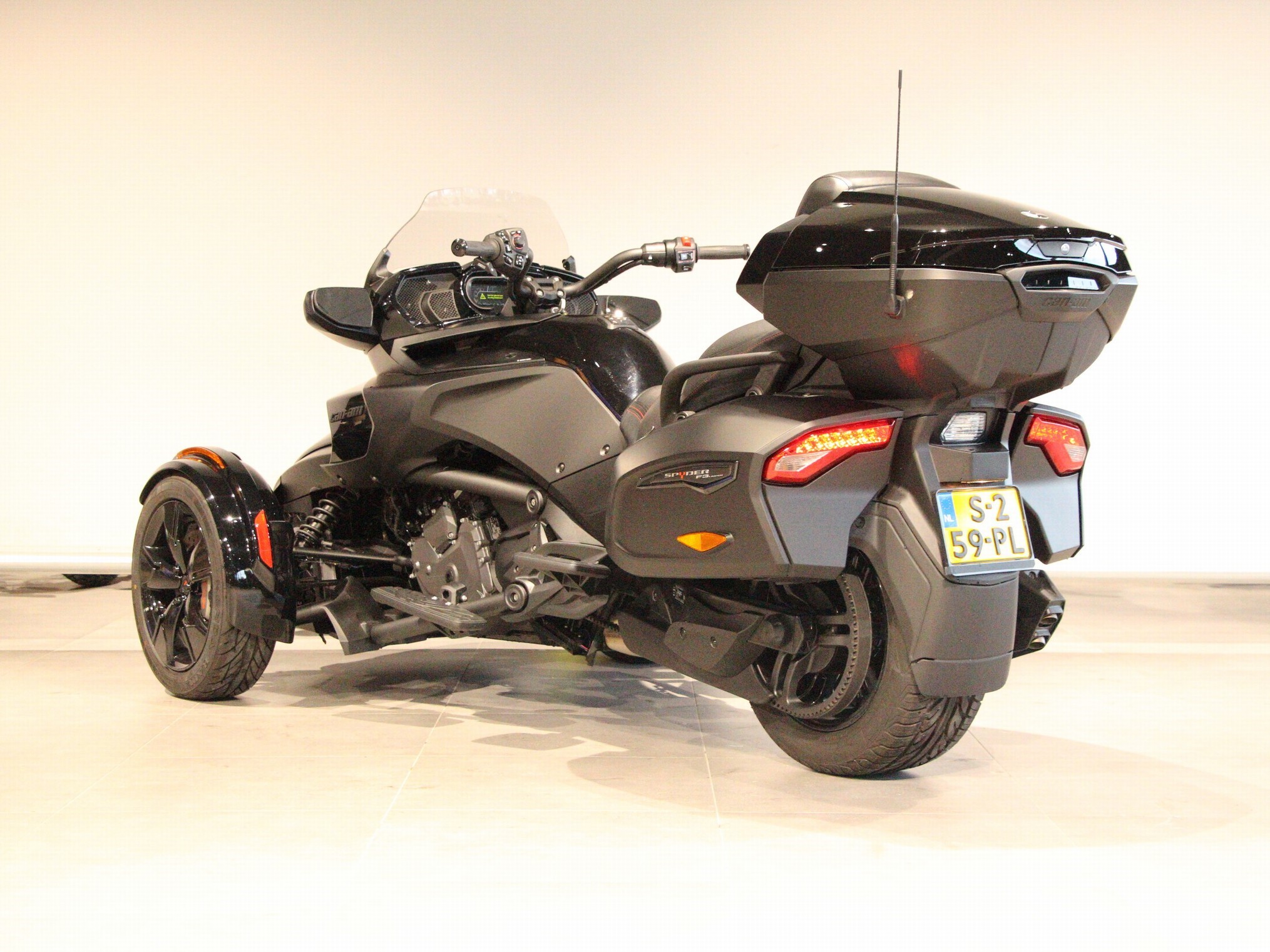 CAN-AM - SPYDER F3 LIMITED EXTRA VEEL V