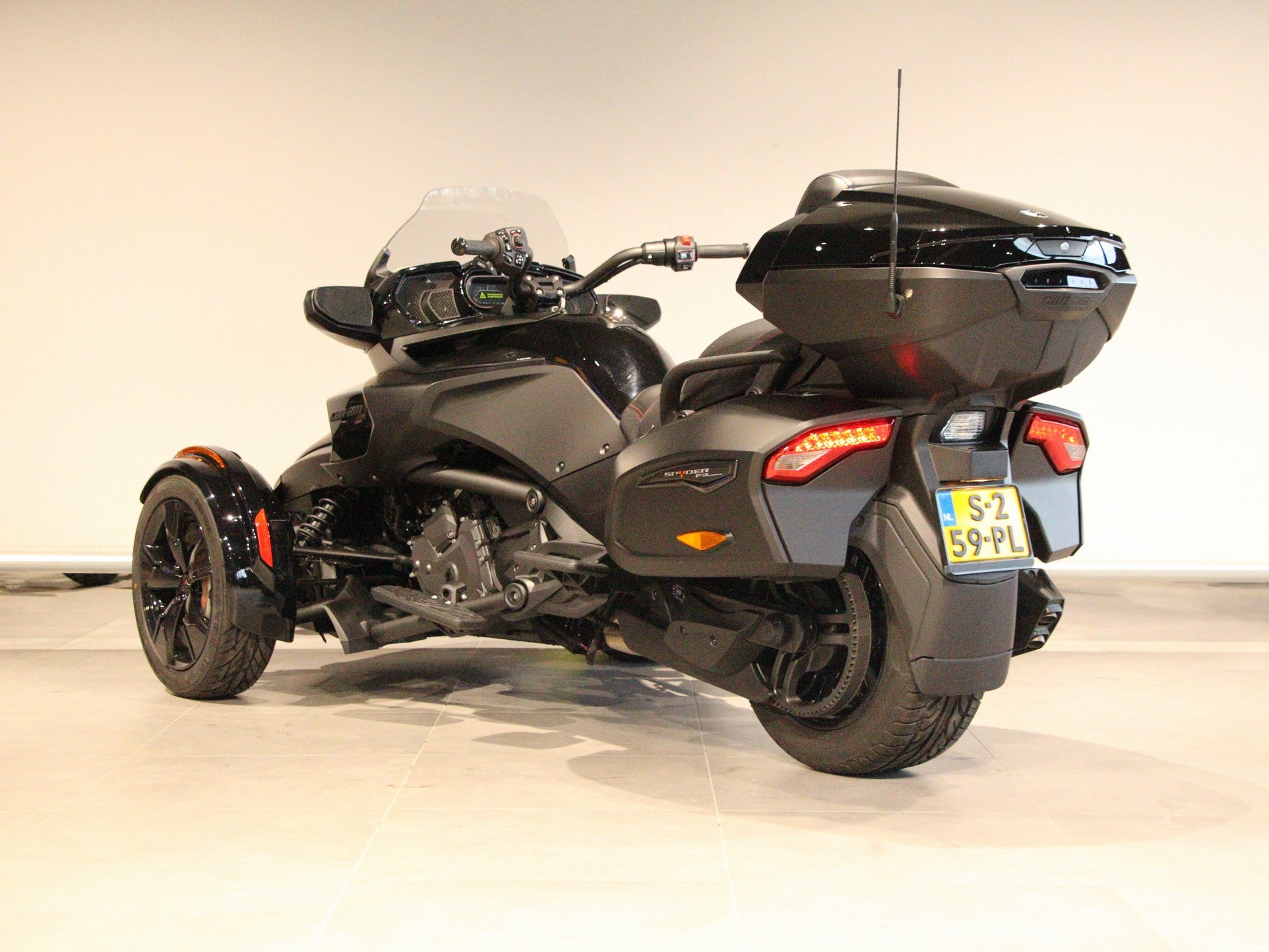 CAN-AM - SPYDER F3 LIMITED EXTRA VEEL V