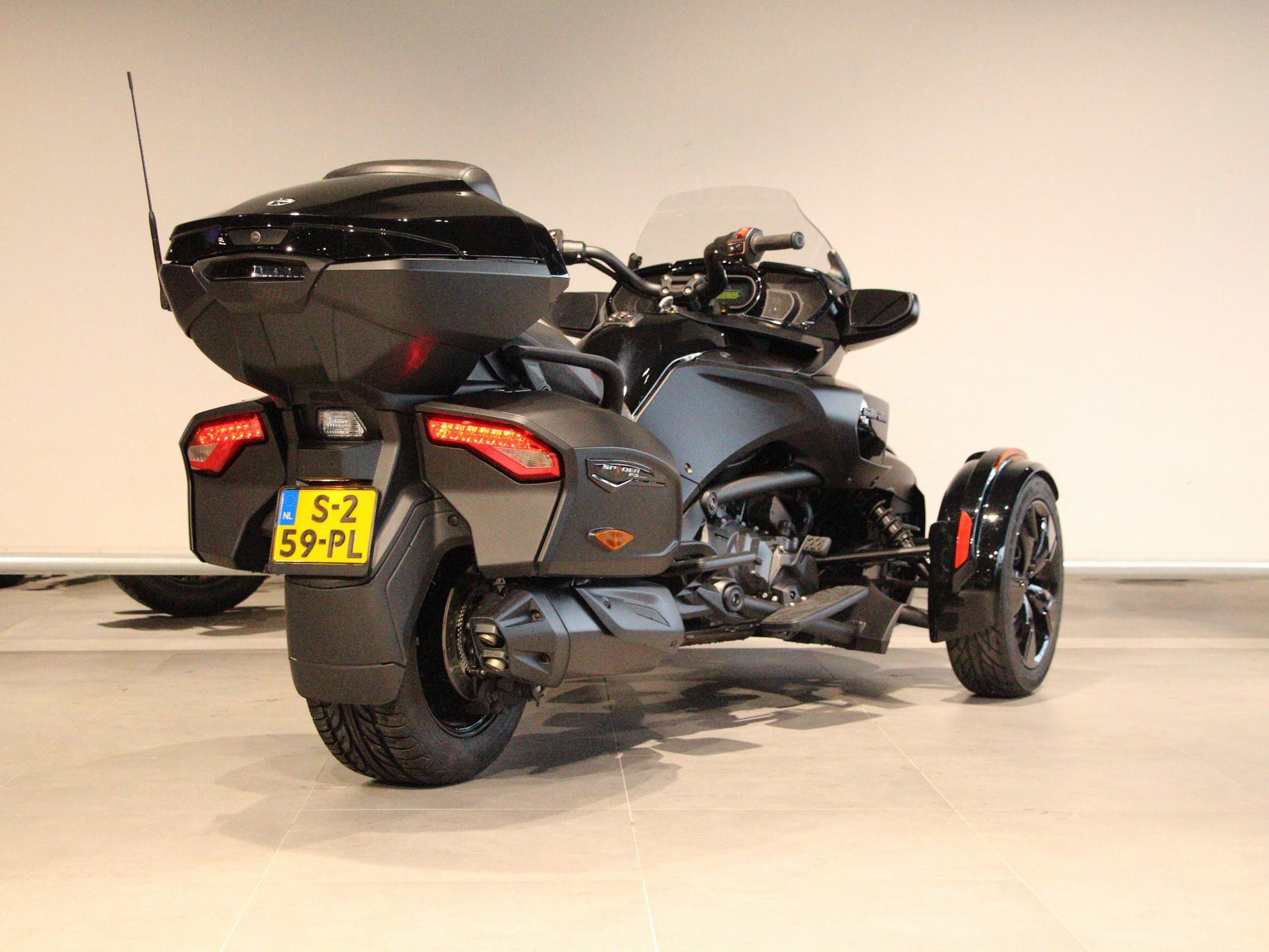 CAN-AM - SPYDER F3 LIMITED EXTRA VEEL V
